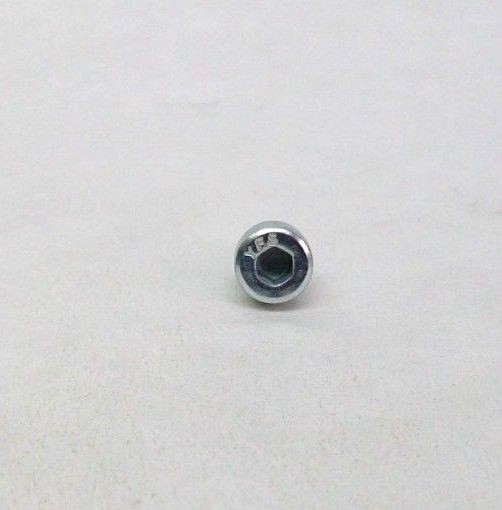 PACK OF 100 NEW M4-0.7 X 6MM SOCKET HEAD CAP SCREWS GRADE 8.8 ZINC FREE SHIP NH