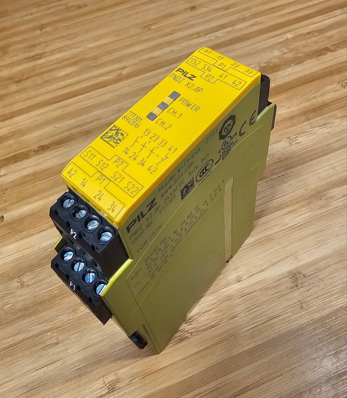 777301 For Pilz PNOZ X2.8P 24VAC/DC 3n/o 1n/c Safety Relay Module