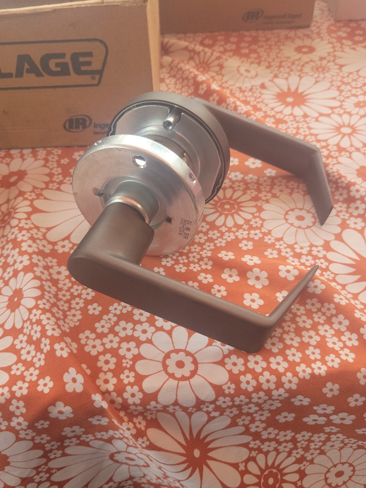 Schlage Commercial Grade 1 entry Classroom handle/lockset ND70 RHO 613