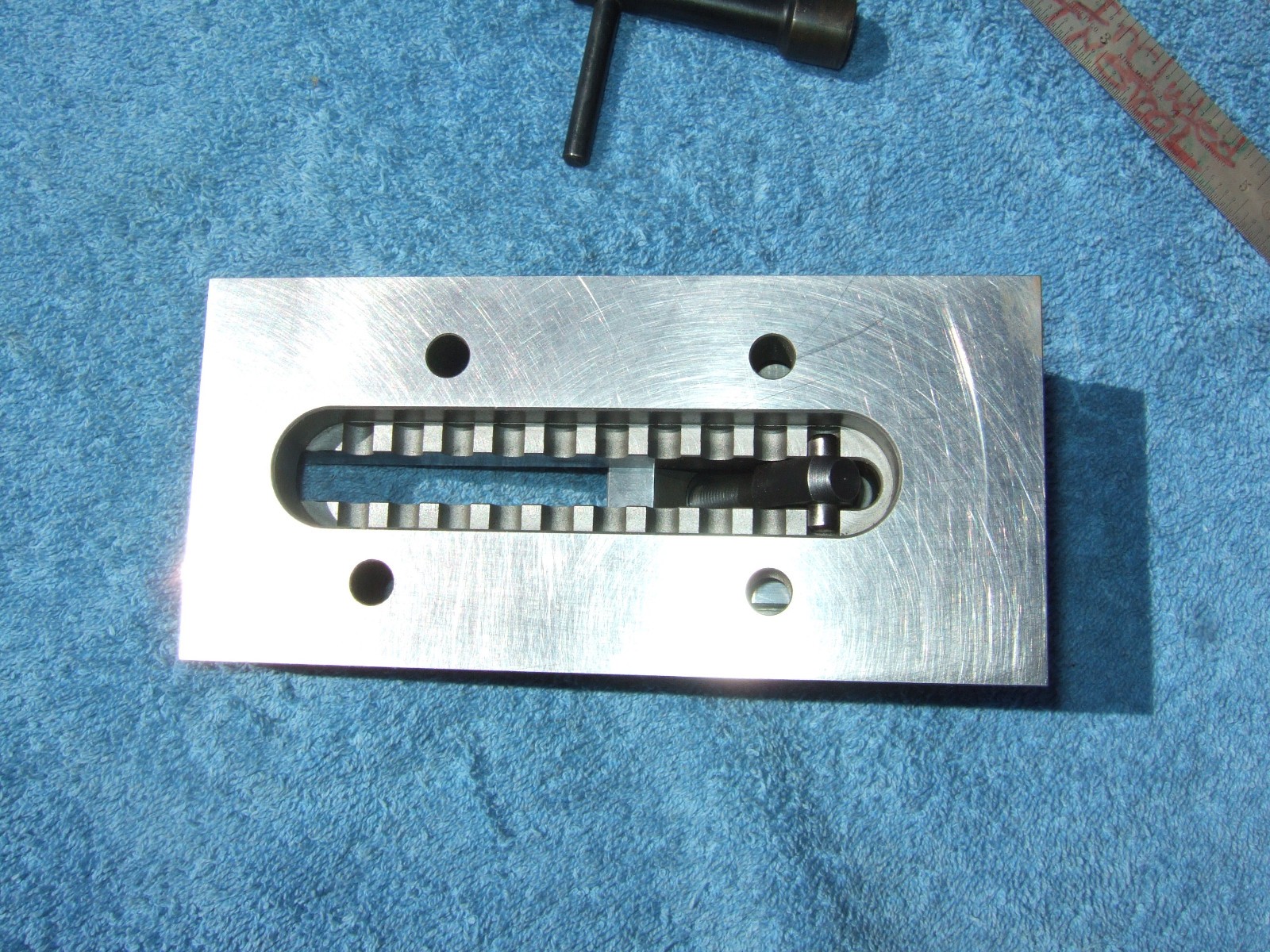 Hermann Schmidt V0 4 toolmakers grinding screwless vise 3in 4in cap B4 MACHINIST