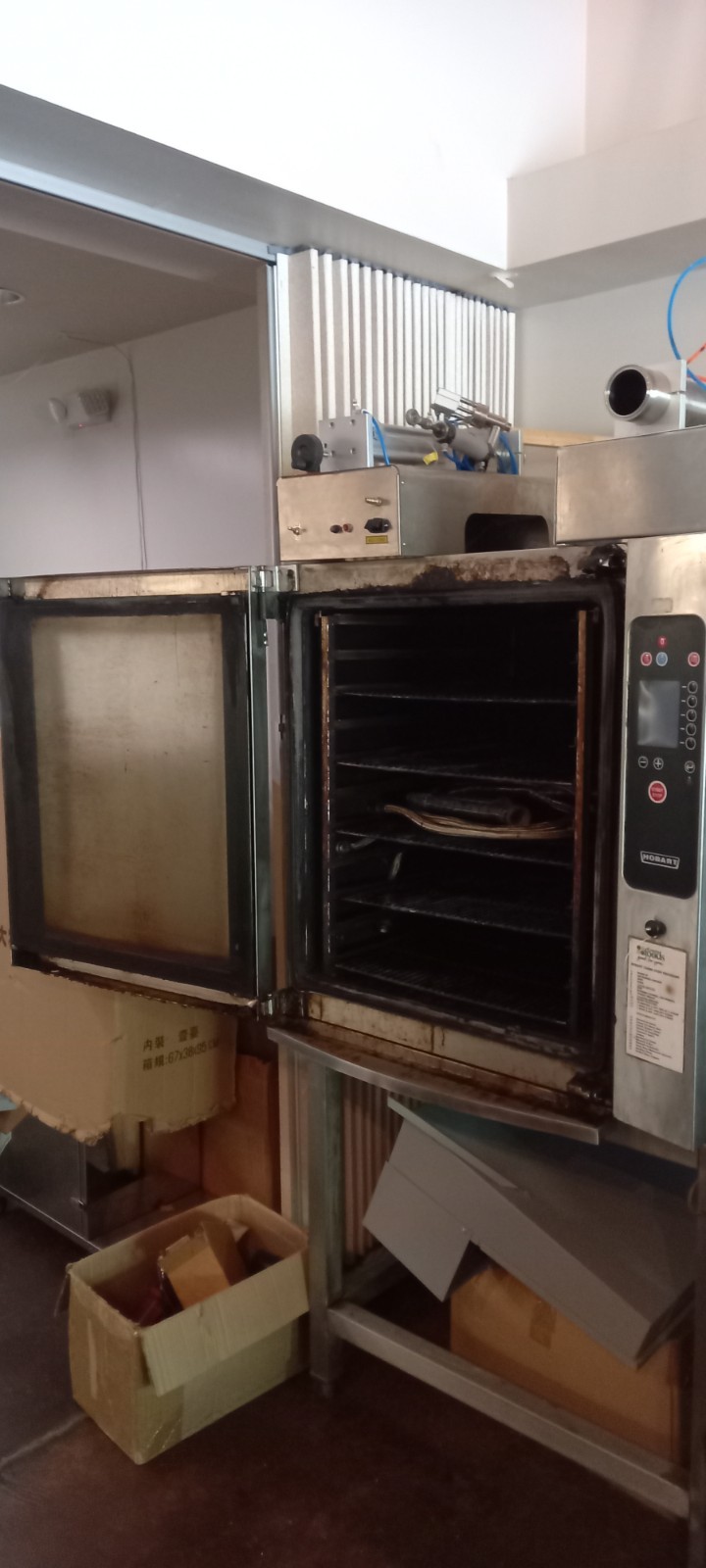 «HOBART CE10FD» ELECTRIC DIGITAL COMBINATION OVEN /STEAMER ON STAND WITH 8 RACKS