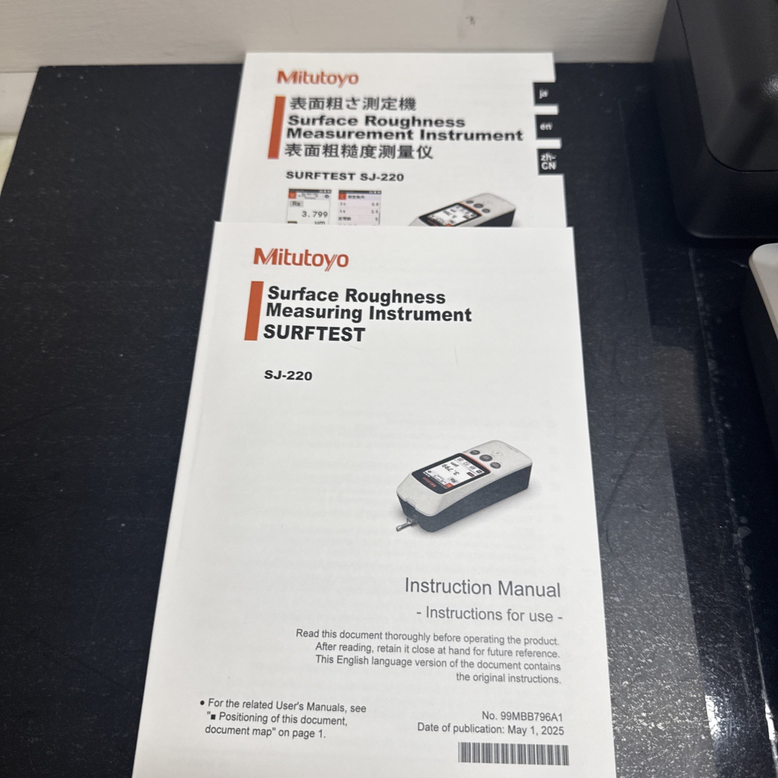 MITUTOYO SJ-220 Surftest Portable Surface Roughness Tester Profilometer
