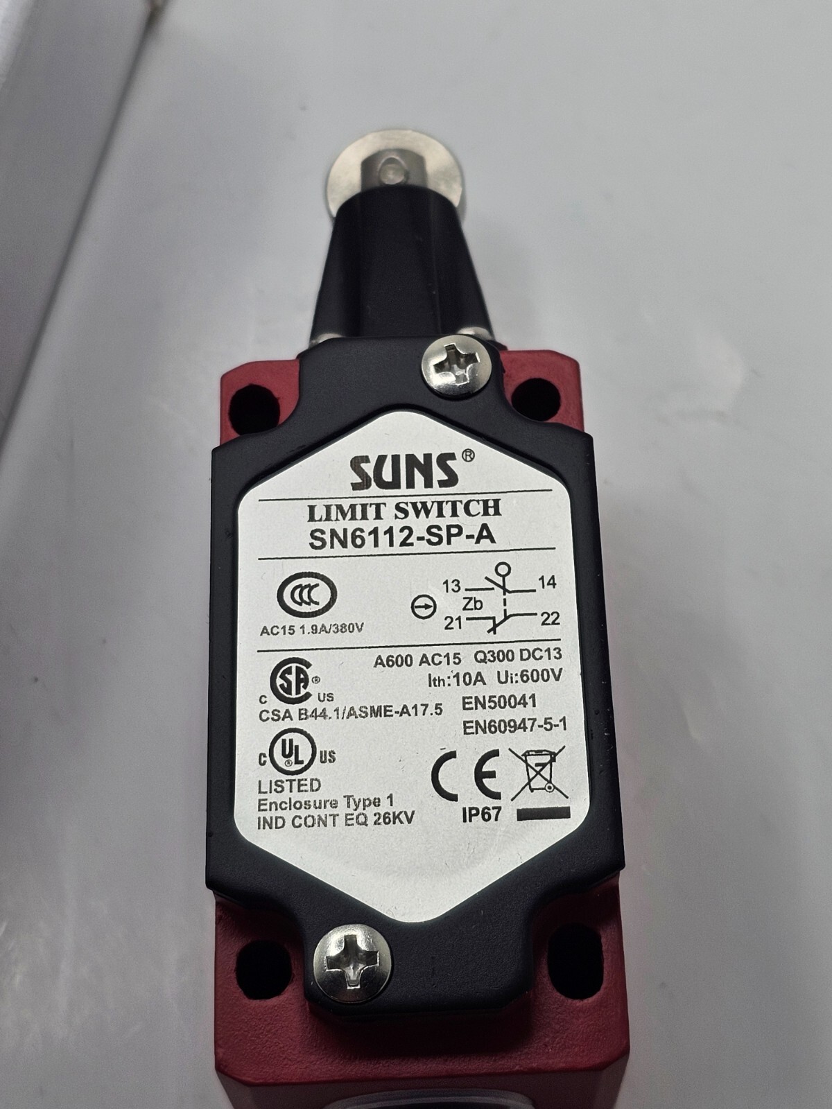 SUNS International SN6112-SP-A Roller Plunger Safety Limit Switch 440P-MRPS11E