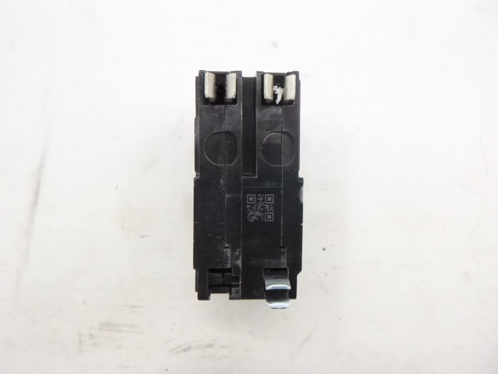 Square D 2-Pole Mini Circuit Breaker 120/240 VAC 48 VDC 10kA 20 A QO220