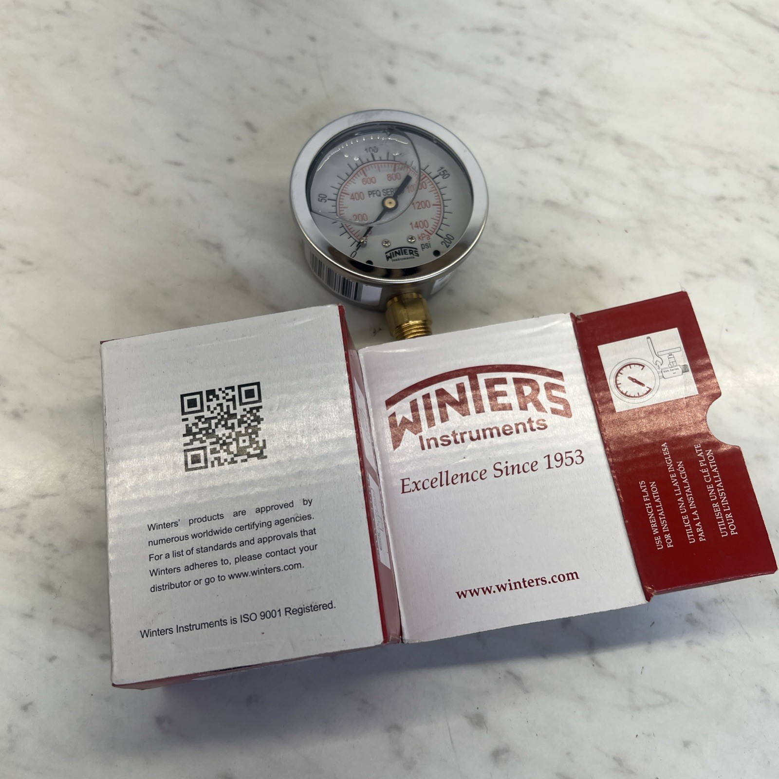 Winters PFQ806 Pressure Gauge 2-1/2in 0-200psi 1/4in Npt