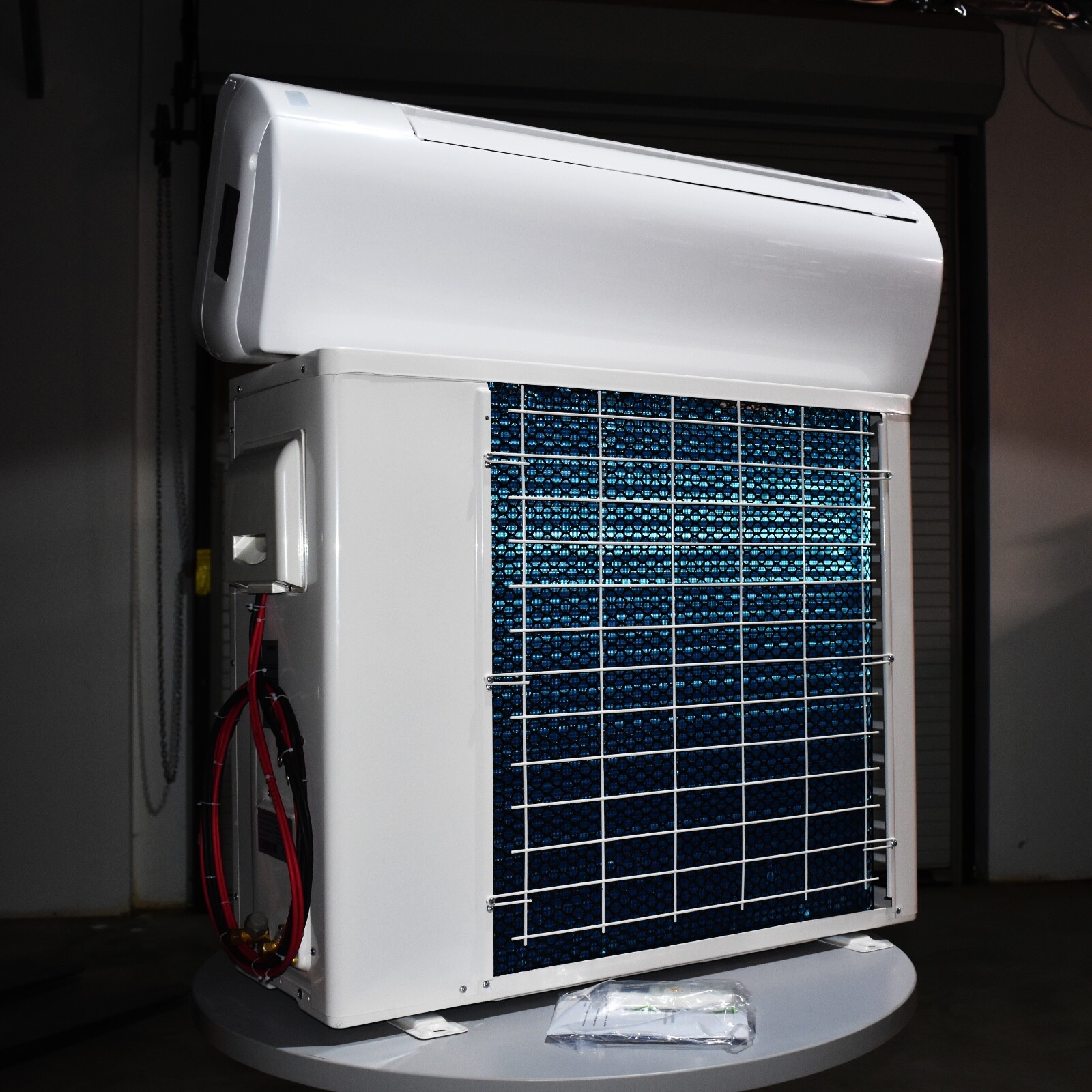 24000 BTU/h Solar 48V Battery Powered Heat Pump Mini split solar air conditioner