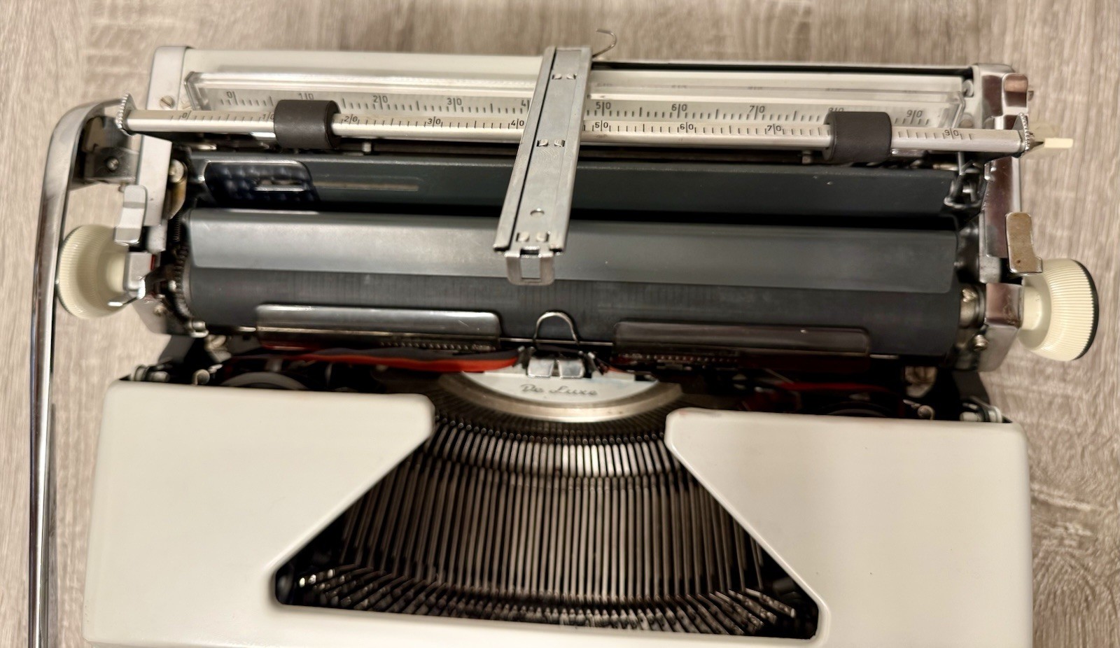 1968 Olympia SM9 De Luxe Portable Typewriter – Made in Western Germany – Working