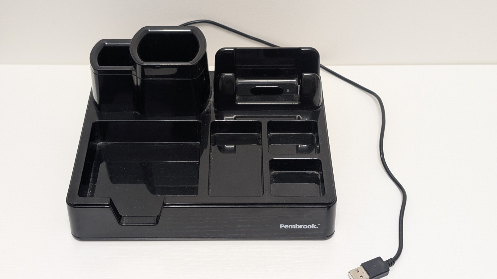 Pembrook Desk Organizer with 3 USB Ports and Smartphone Holder