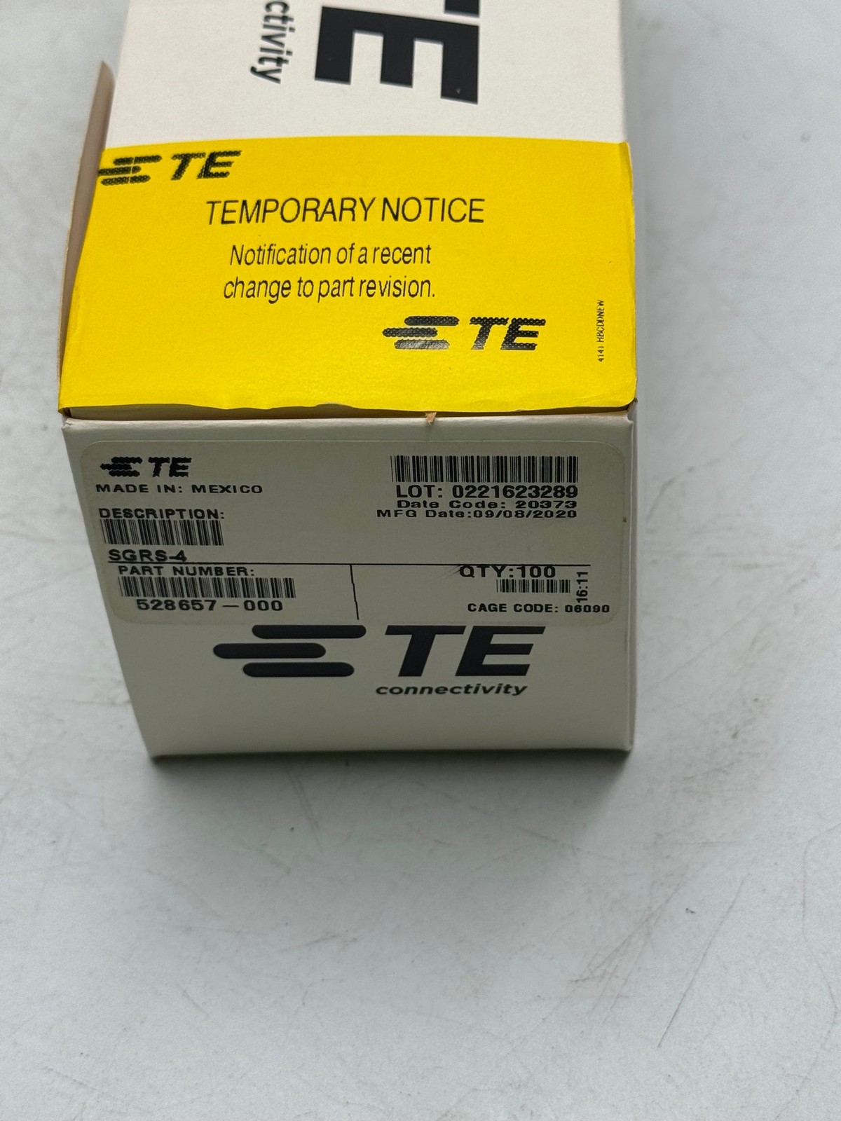TE Connectivity Butt Splice Connectors Blue SGRS-4 528657-000- 100PK