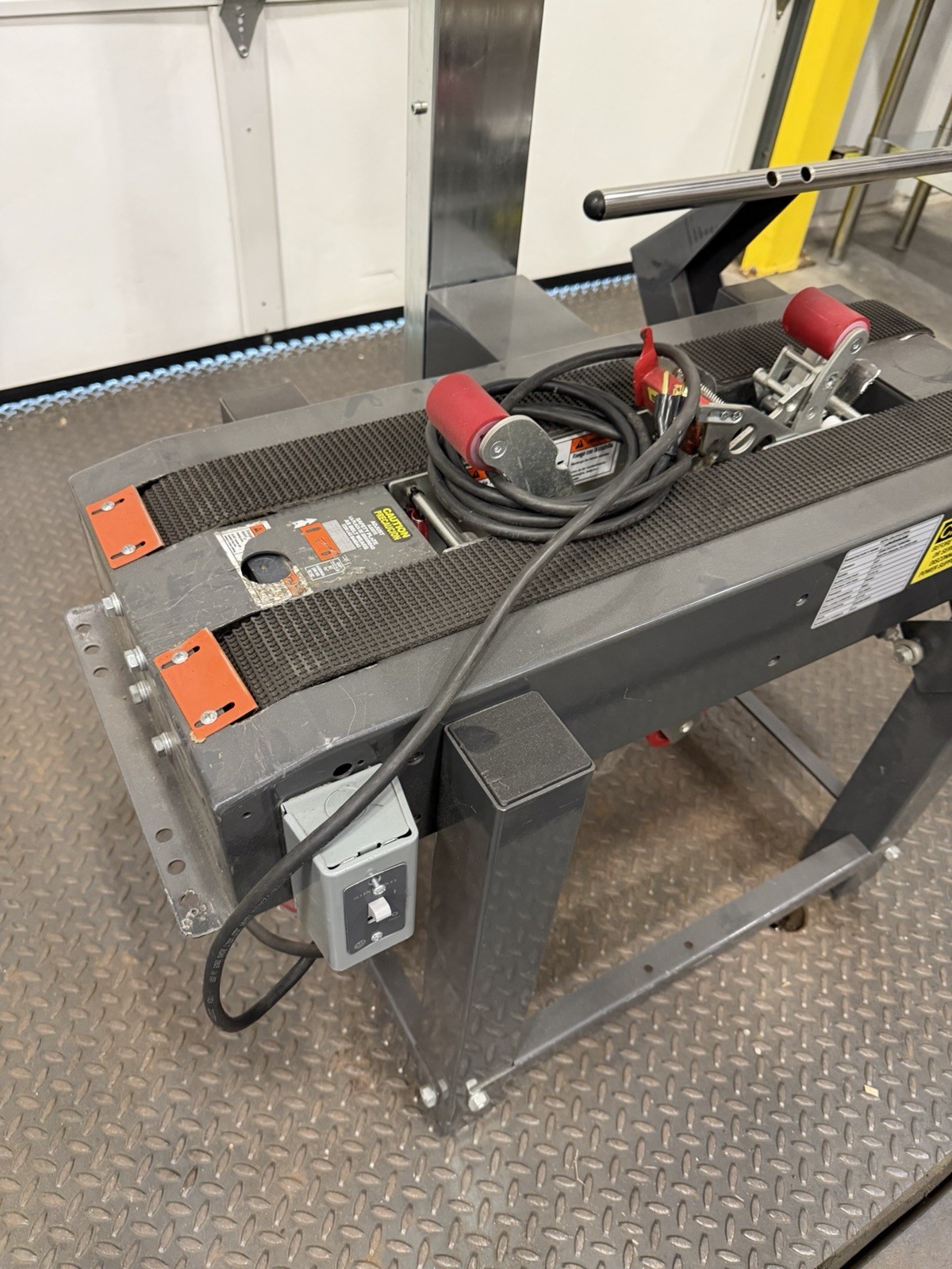 Little David LD-7D/M Uniform Pressure Case Sealer Box Taper 110-230V
