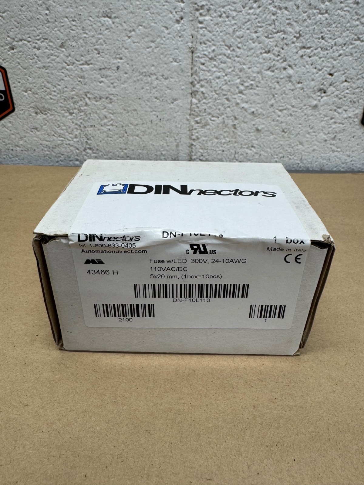 DINnectors DN-F10L110 Terminal Block Fuse w/ LED Light (10 pcs) *FACTORY SEALED*