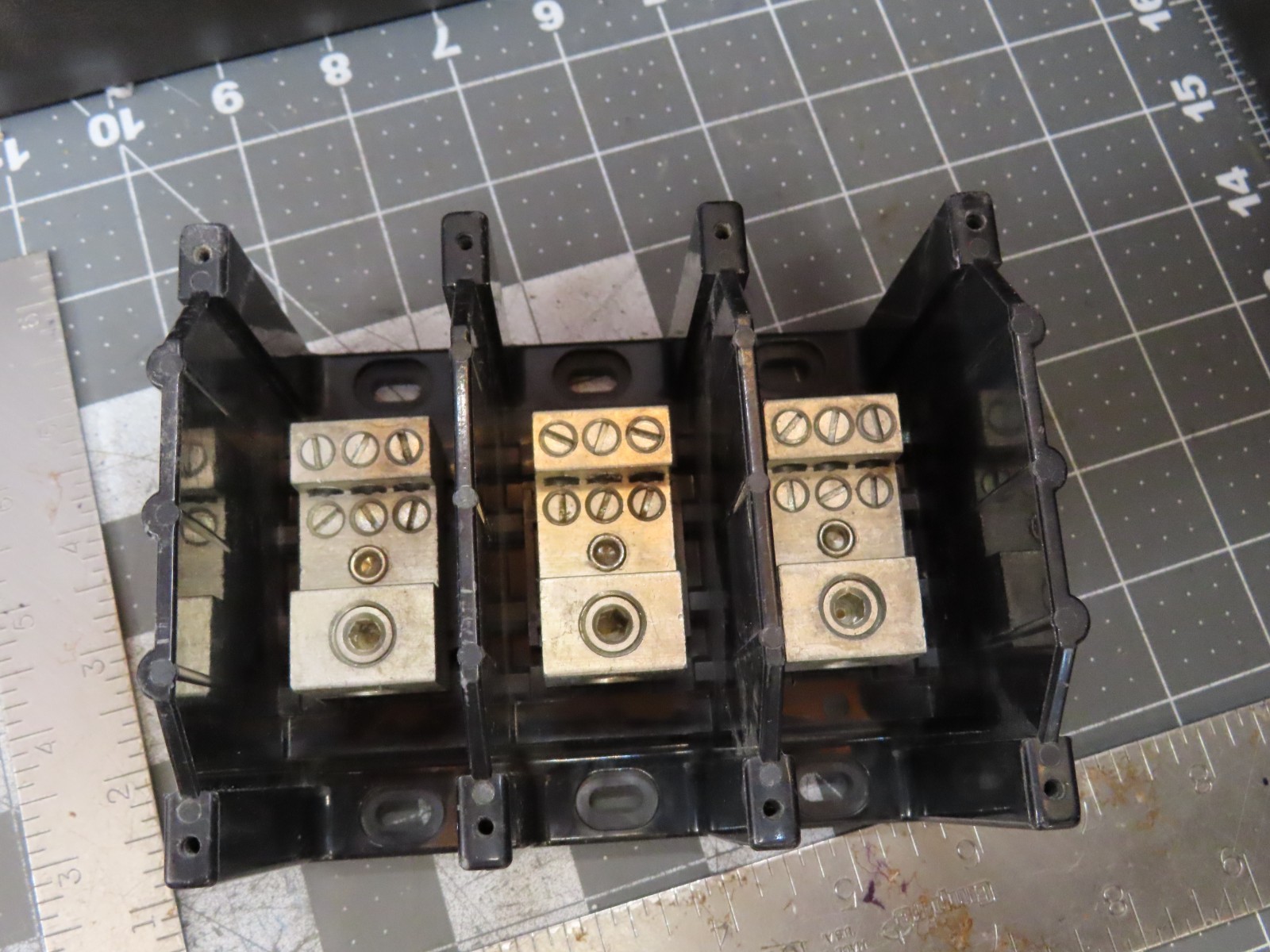 Bussmann 16321-3 Distrbution Block 175 A 600 V