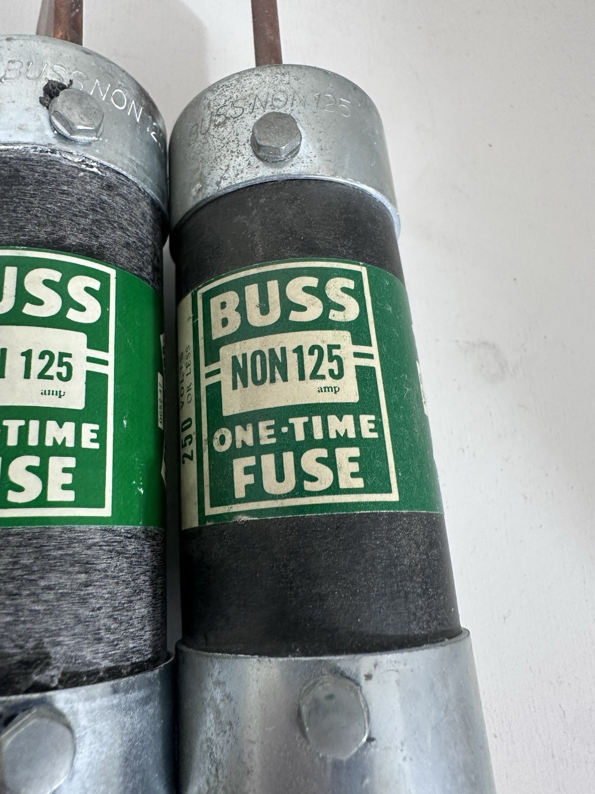 BUSSMANN BUSS NON-125 250V 200A ONE-TIME FUSE 2 Pack