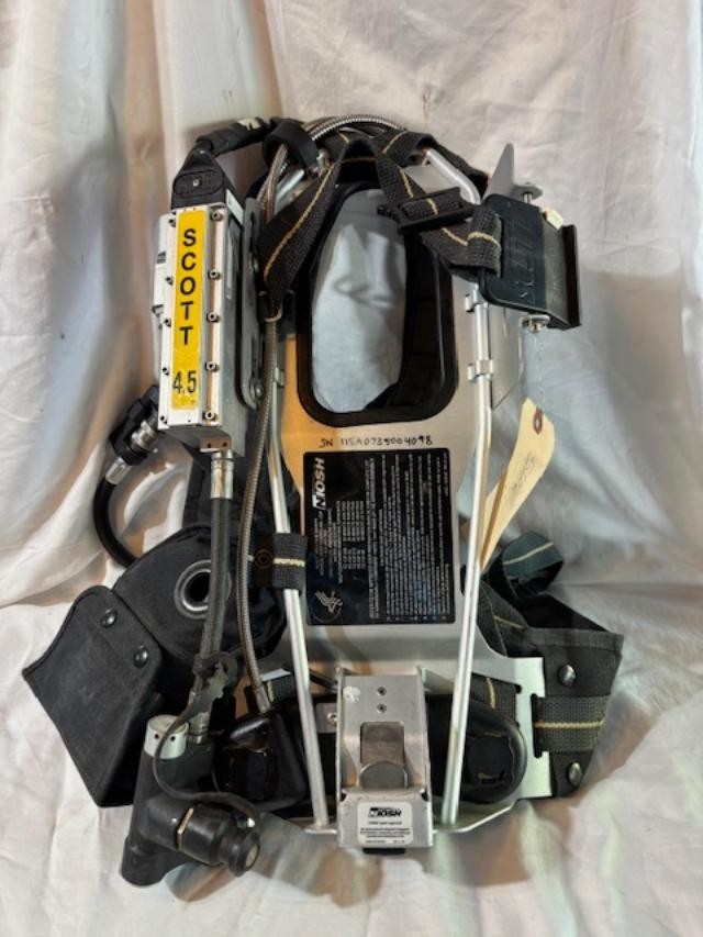Scott 4.5 SCBA Harness w/AirPak Plus & EZ Flo Regulator, NIOSH, Firefighter