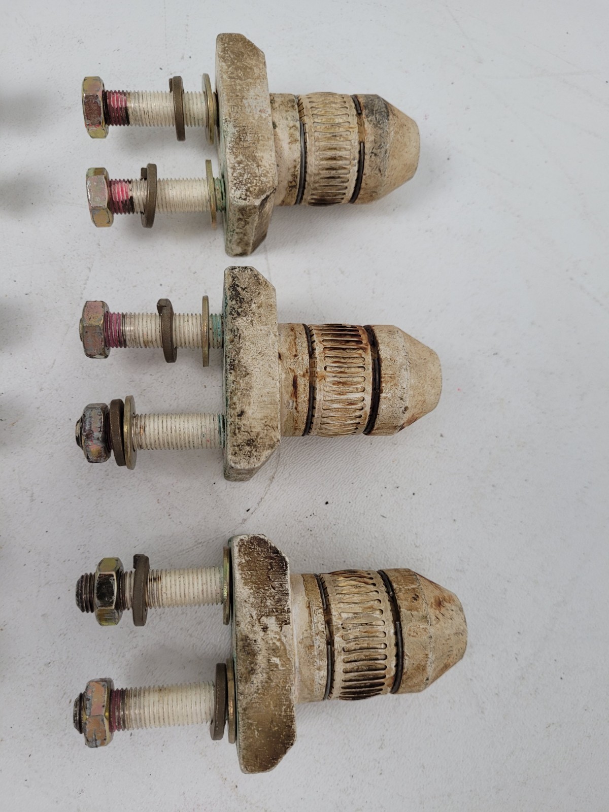 Lot of 6 – Cutler-Hammer ND Plug-In Mounting Adapters – Next Day Option