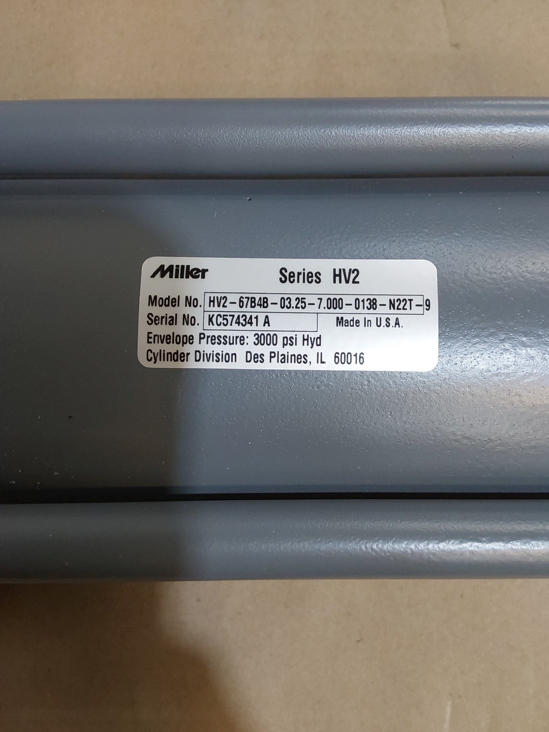 MILLER FLUID POWER HV2-67B4B-03.25-7.000-0138-N22T-9 CYLINDER