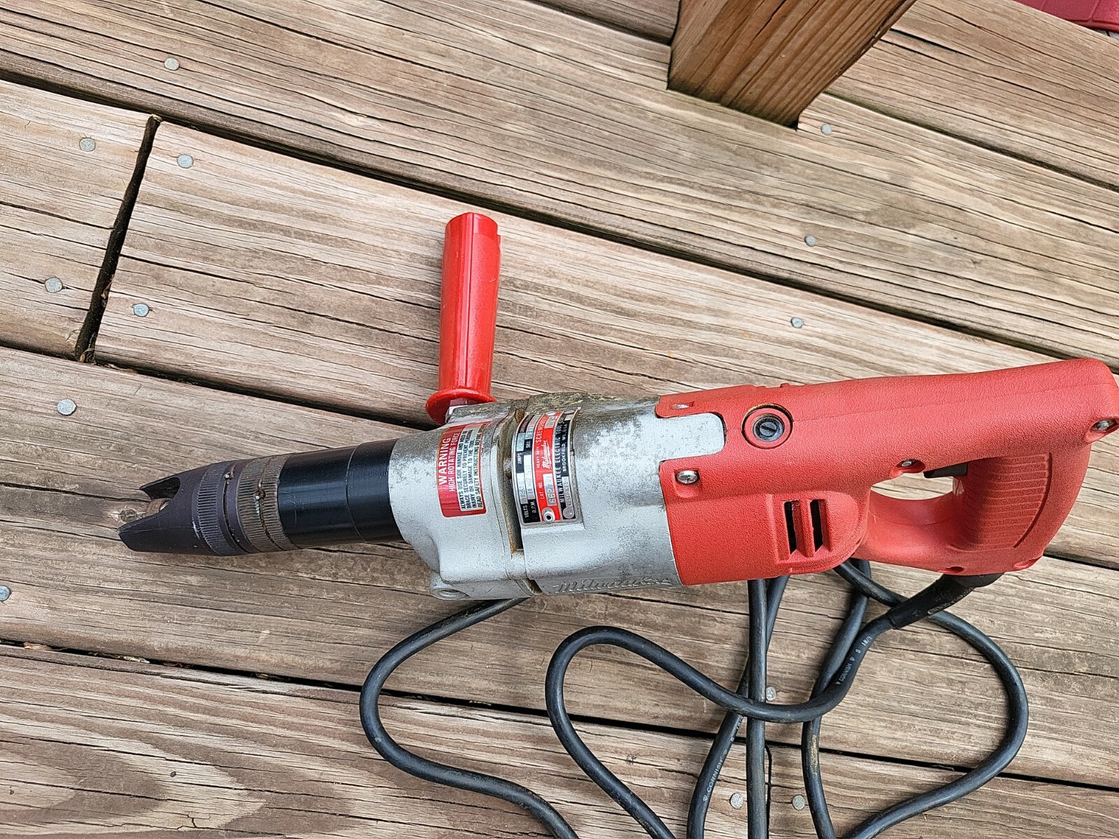 MILWAUKEE HEAVY DUTY SCREWSHOOTER, #6627-1, 0-750 RPM, 120V/AC 6 AMPS