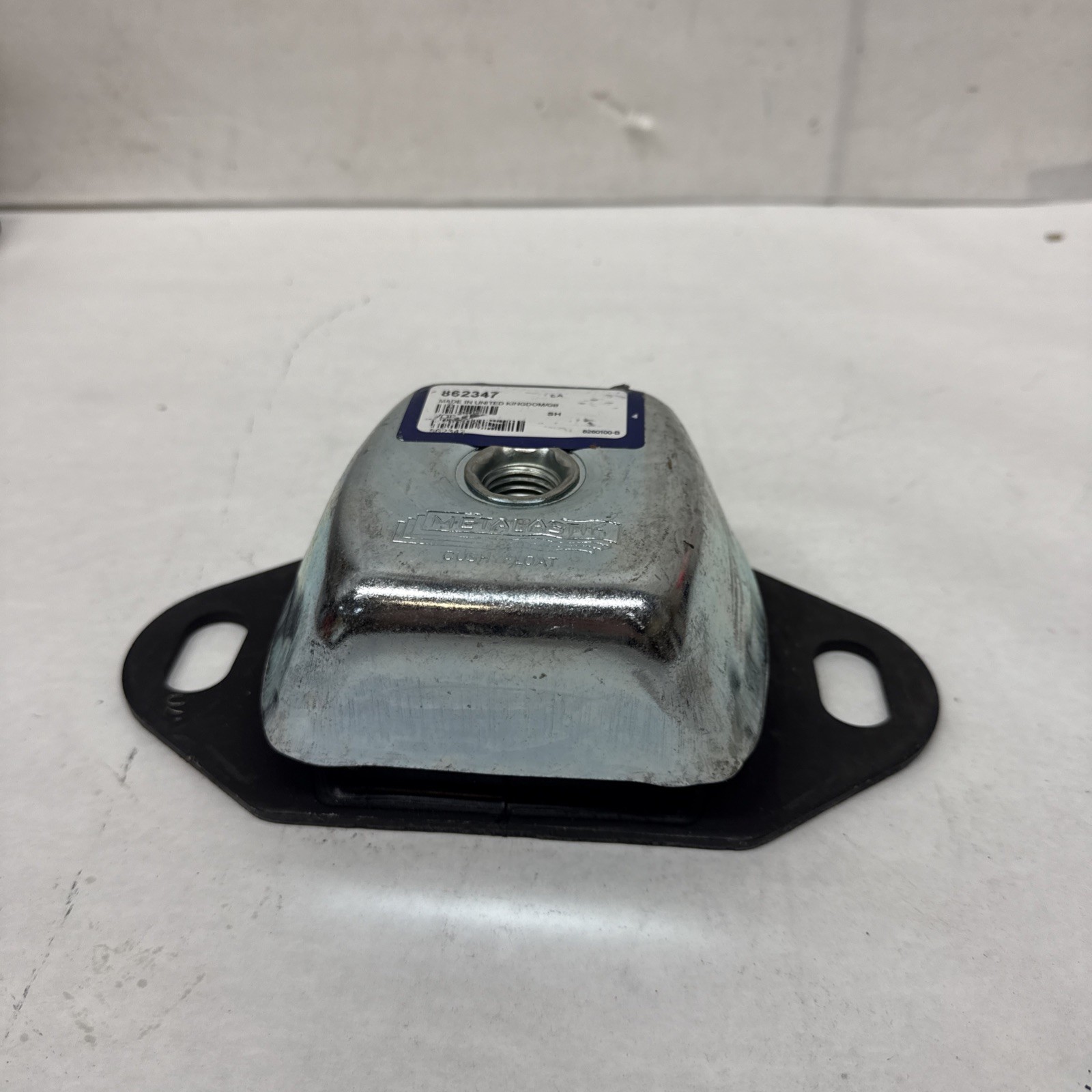 Volvo 862347 Metal Isolator Mount