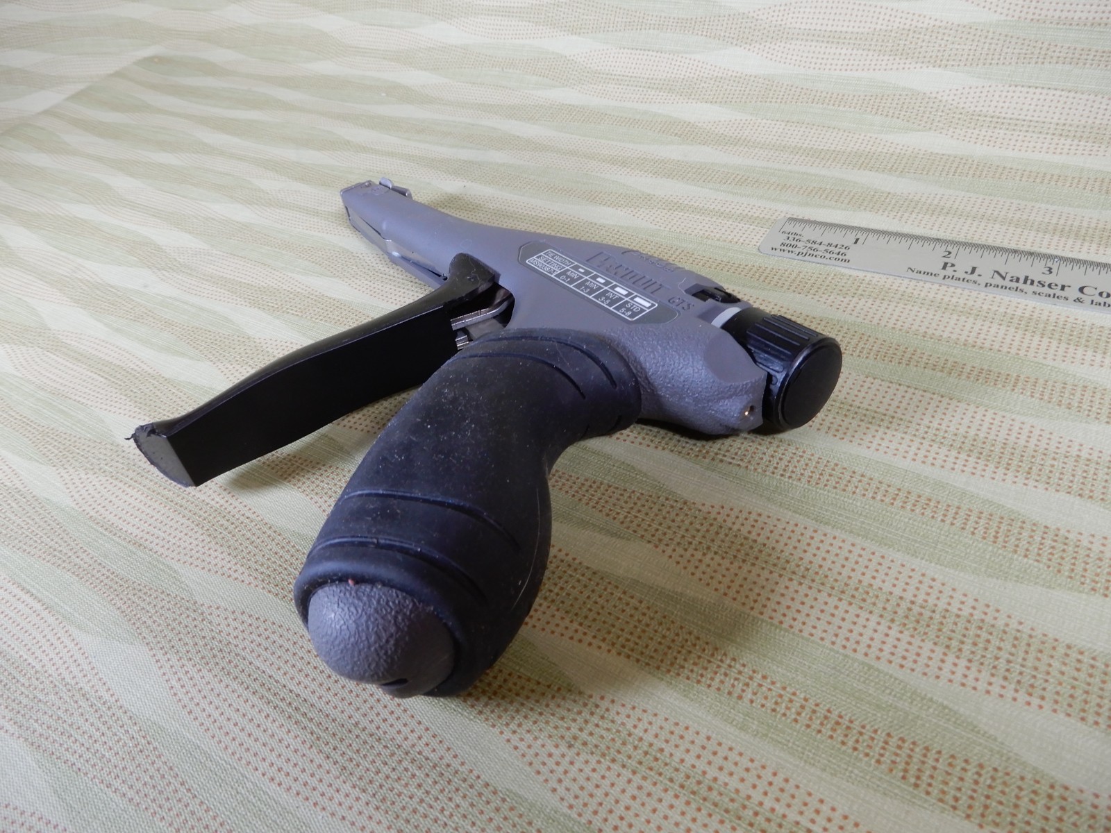 Panduit GTS Cable Tie Gun Gray Used Good Condition