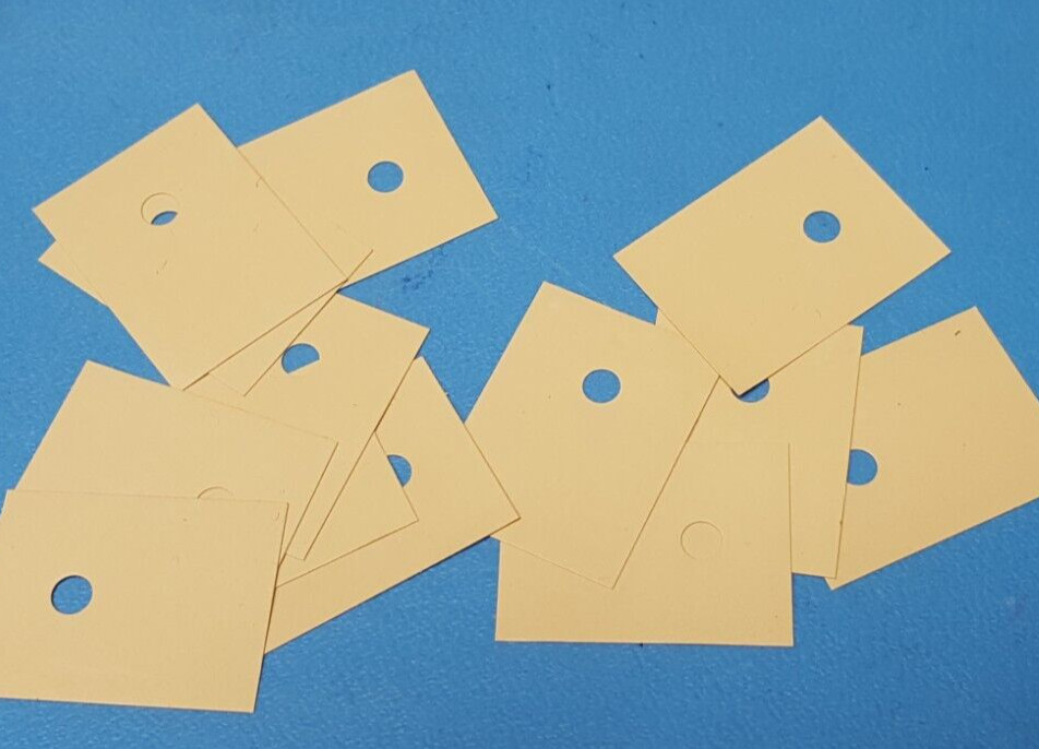 10pcs-Thermal Pad Beige, SPK10-0.006-00-104, Bergquist, 25.4 x 19.05mm, 1.3W/m-K