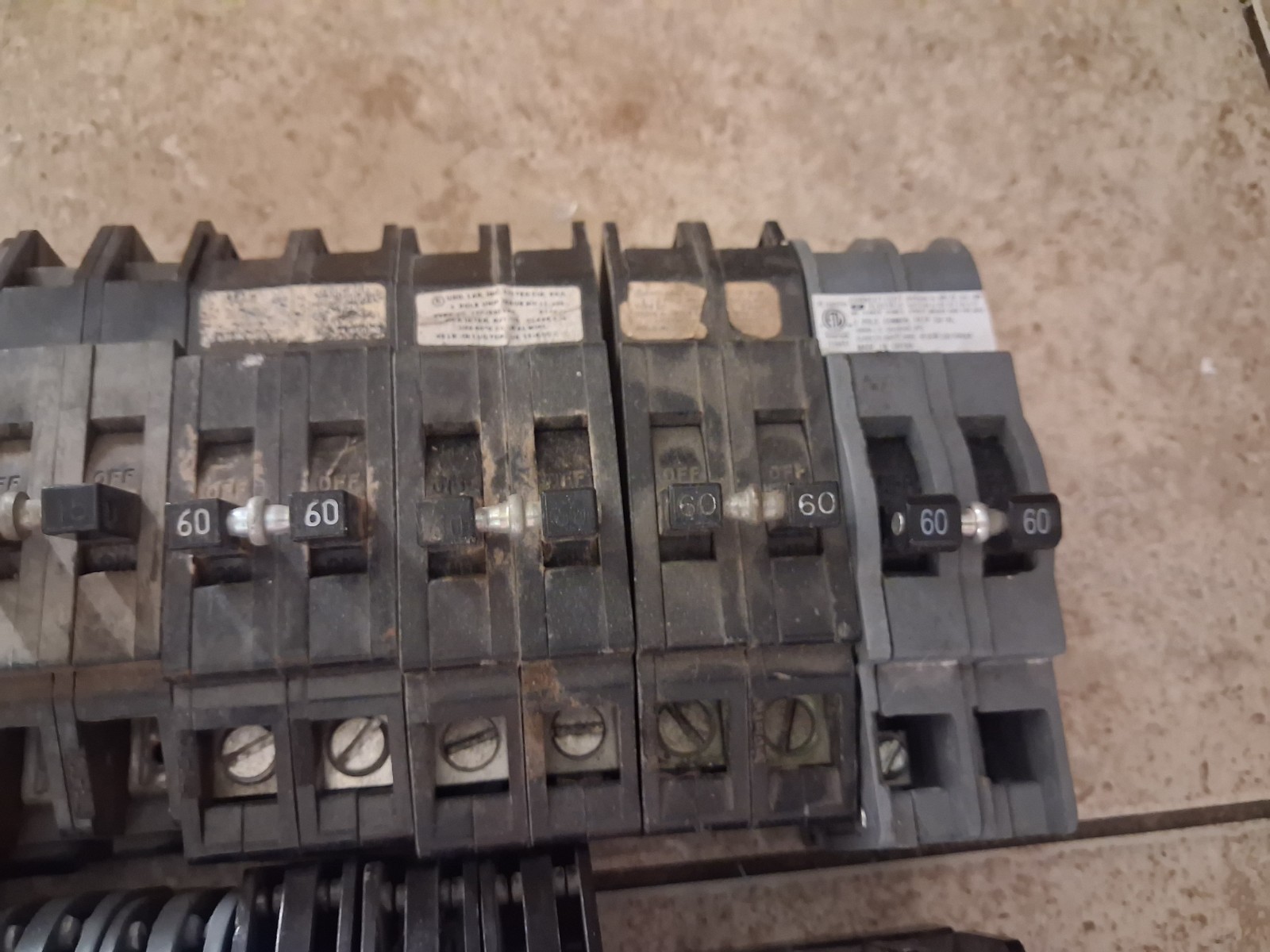 Vintage Zinsco Sylvania Eaton Classified Breaker Lot 43pc Assorted Amps