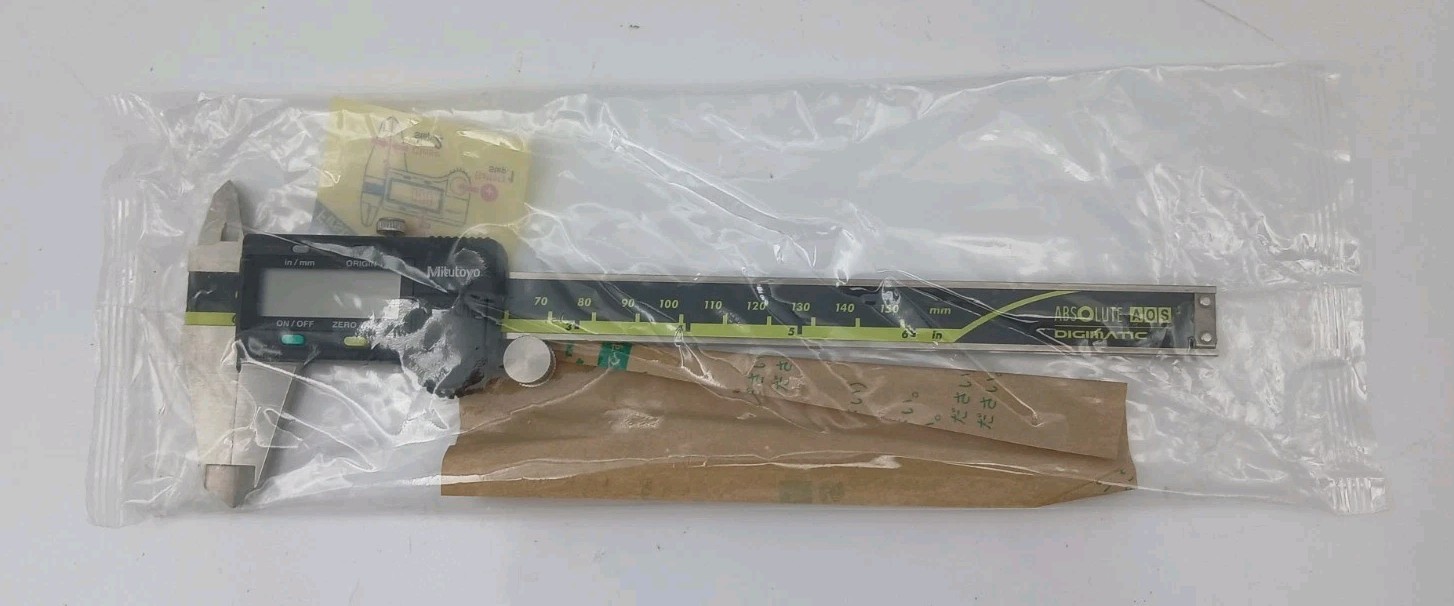 Mitutoyo 500-196-30 Electronic Digital Caliper CD-6″ASX