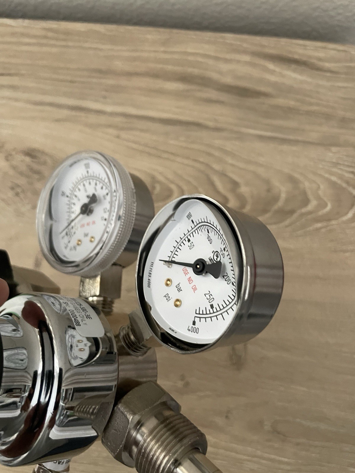 Harris KH1045 High Purity Gas Regulator, Single Stage. NEW OPEN BOX. See Details