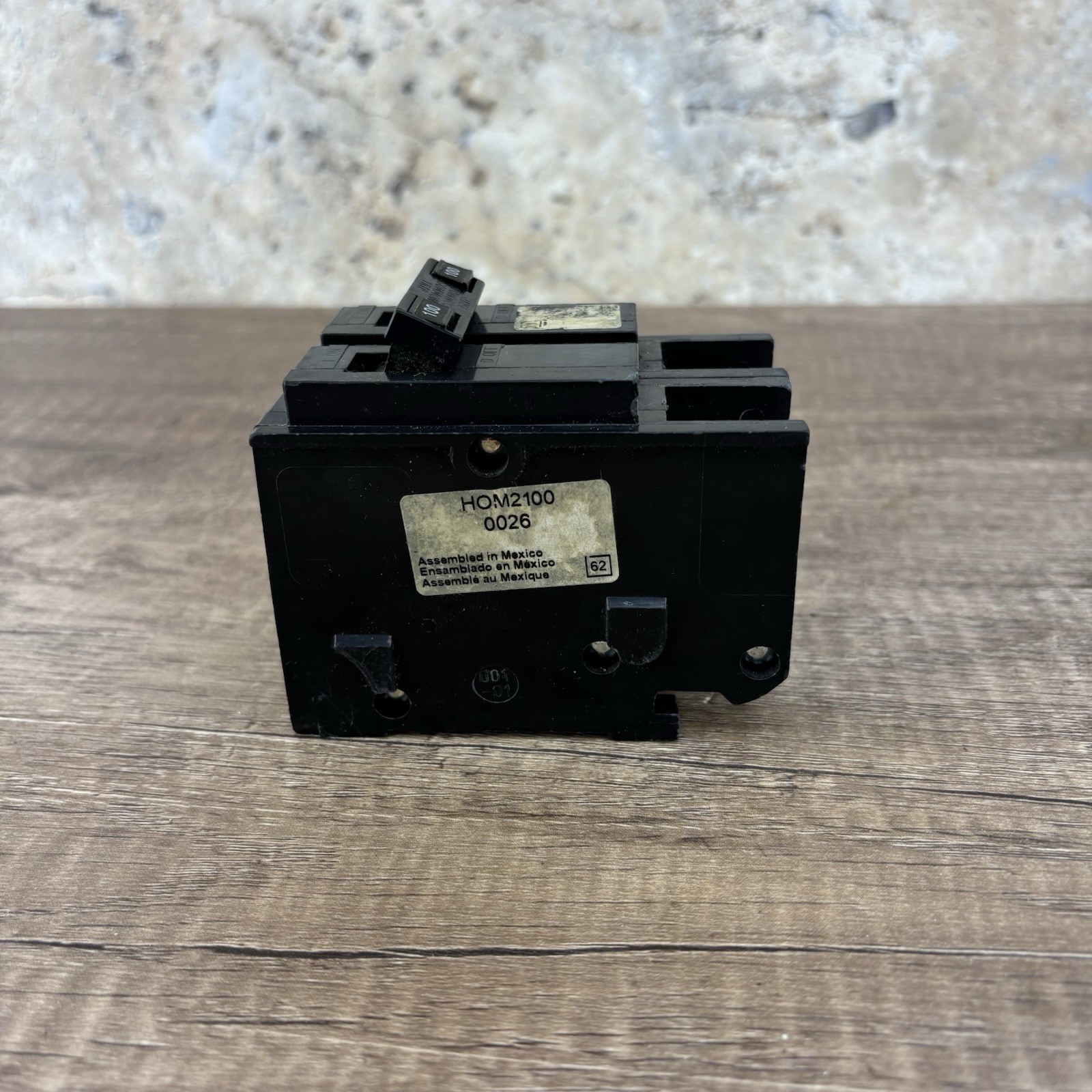 Square D HOM2100 Homeline 100A 2-Pole 120/240V AC Circuit Breaker Trip New