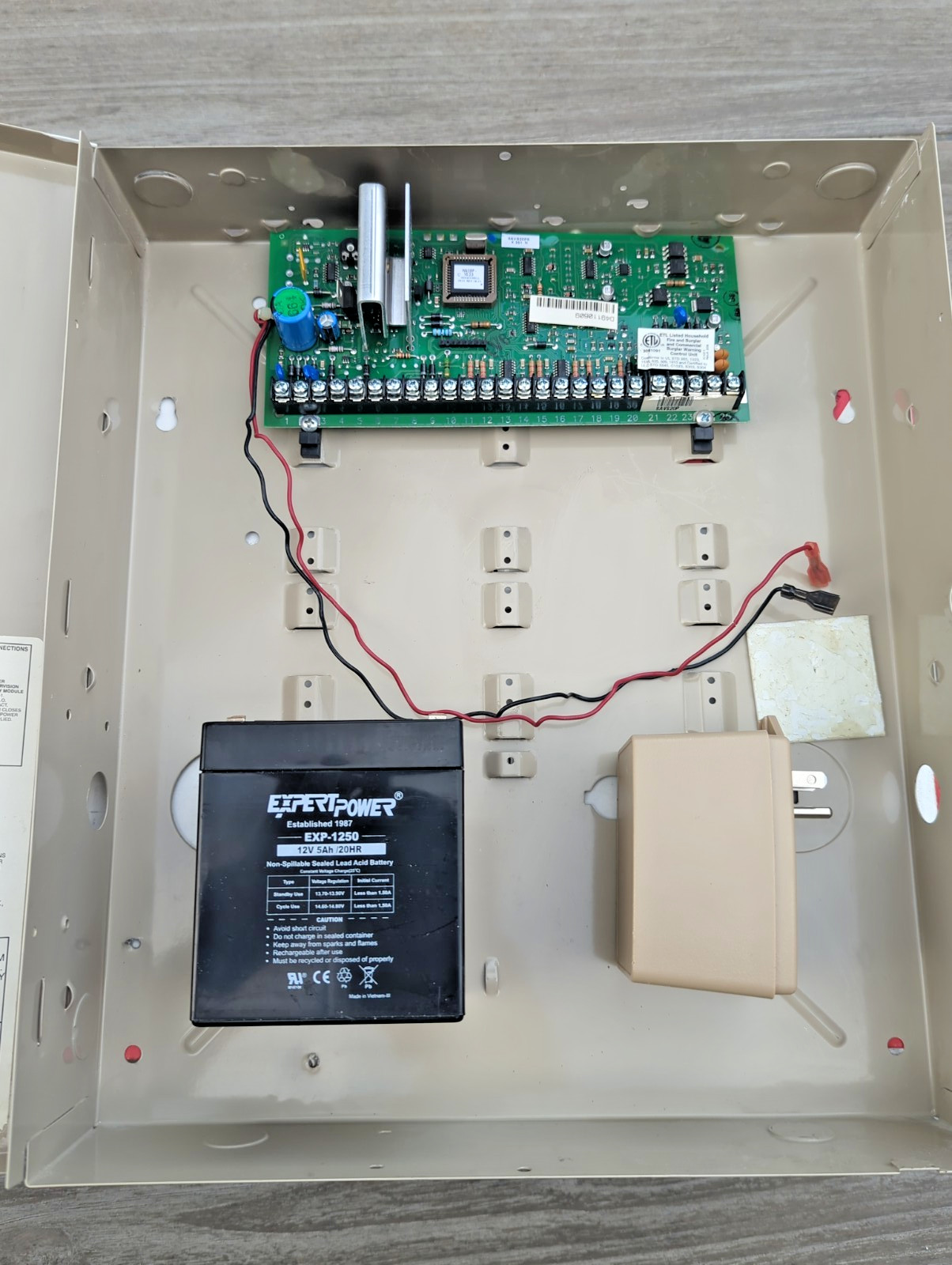 Honeywell VISTA-20P Ademco Control Panel w/ Transformer & Battery – Used