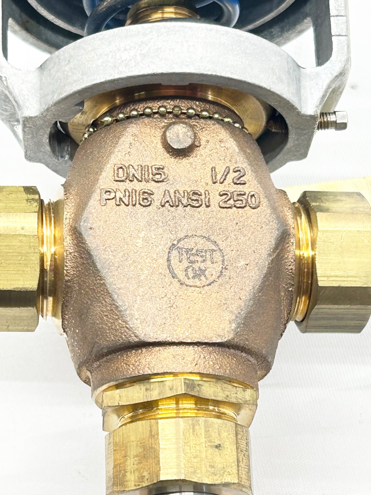 Johnson Controls V-3000-8011 Pneumatic Diaphragm Actuator Valve Assembly VG7861E
