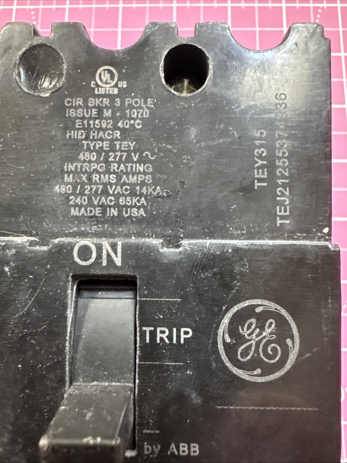 GE TEY315 CIRCUIT BREAKER, 480/277-VOLT, 3-POLE, 15-AMP, BRK / TEY FRAME