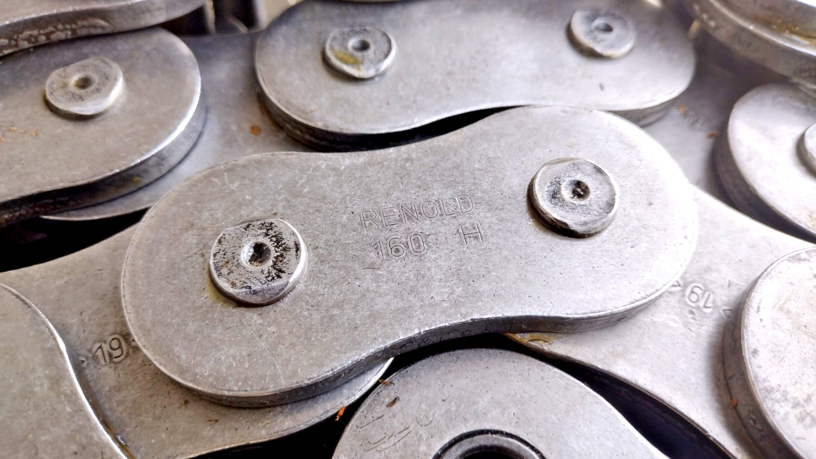 Renold 160H1X10FT 160H 10FT Riveted Roller Chain Made in Germany Retail $2,110