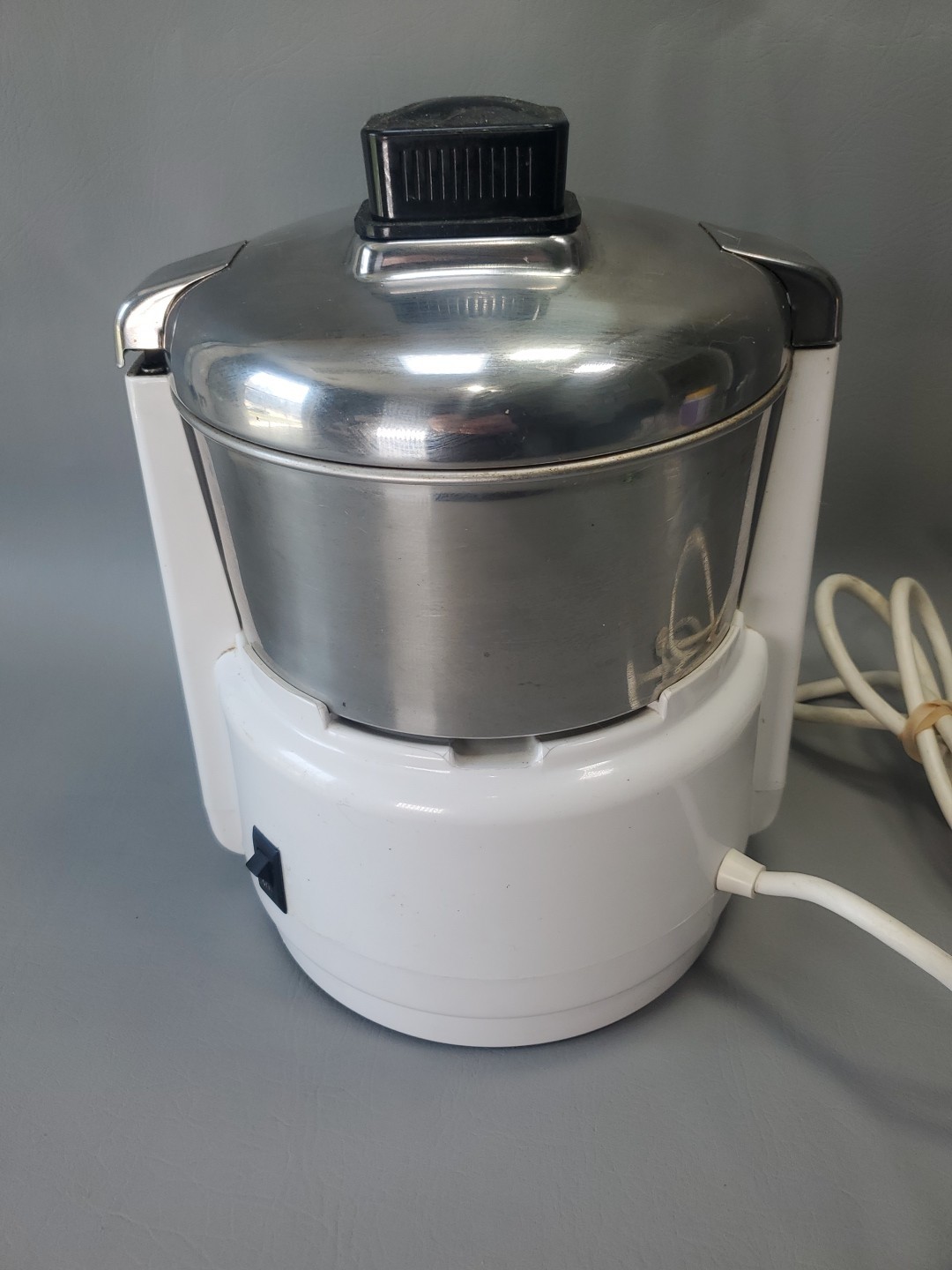 Waring Commercial Juice Extractor Professional Model 6001C 31JE27 PLEASE READ