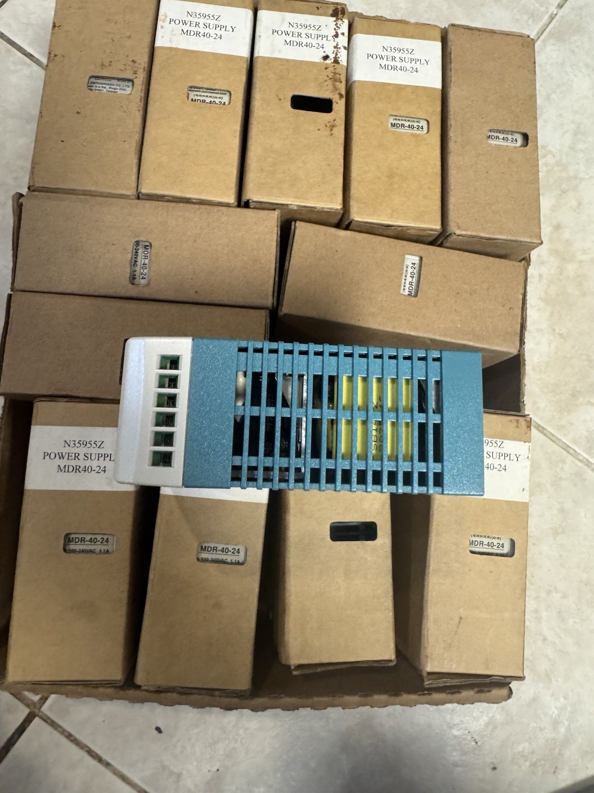 NEW IN BOX Mean Well MDR-40-24Industrial Power Supply 40W 24V/1.7a 100-240v 1.1
