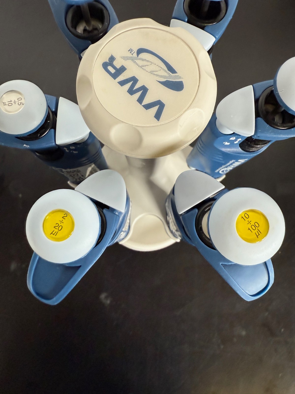 VWR Set of 6 Pipettes w/Stand 0.1-2, 0.5-10, 2-20, 10-100, 20-200, 100-1000 uL