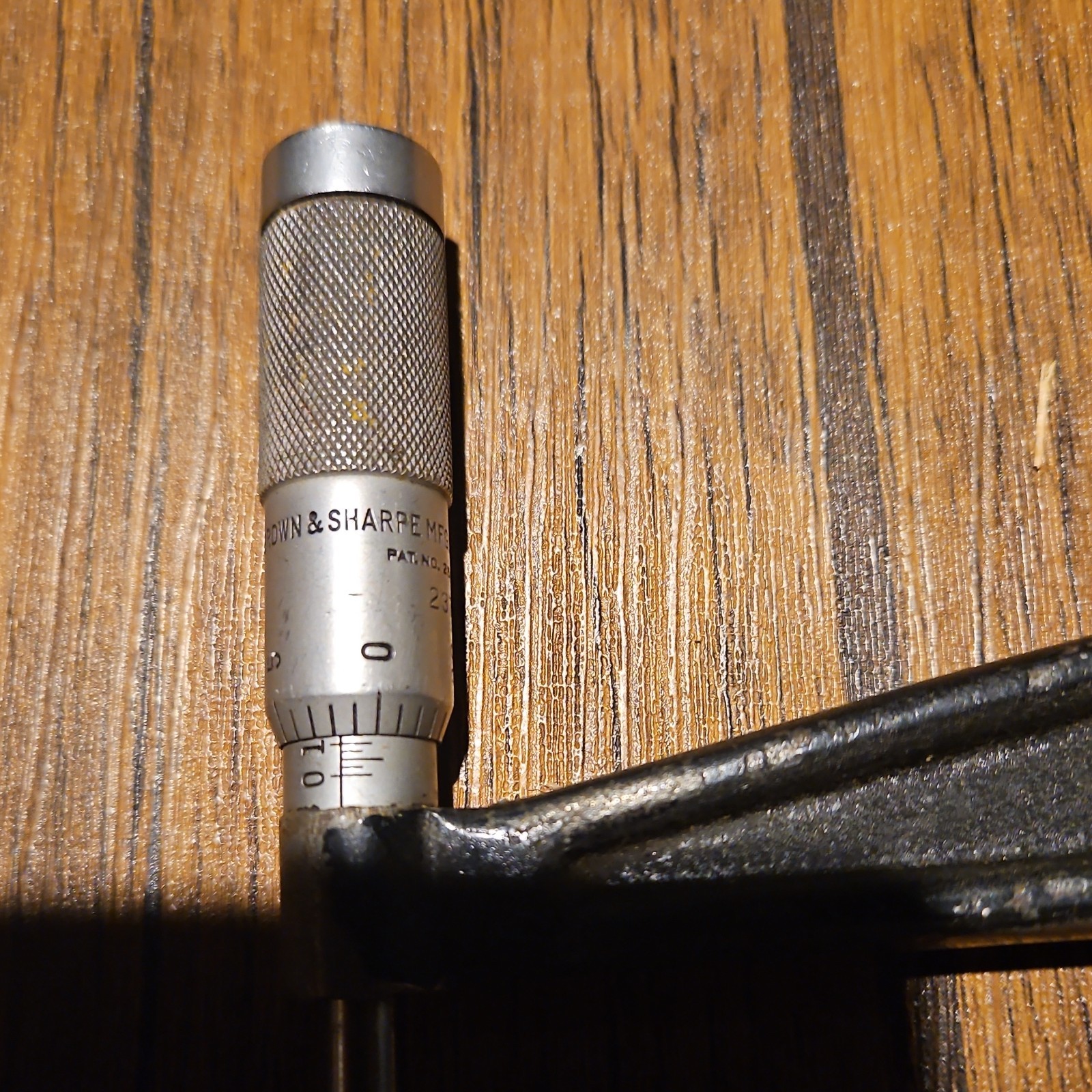 Brown & Sharpe Outside Micrometer 0-1 in MPN 23 Mechanical, 0.001 in Resolution