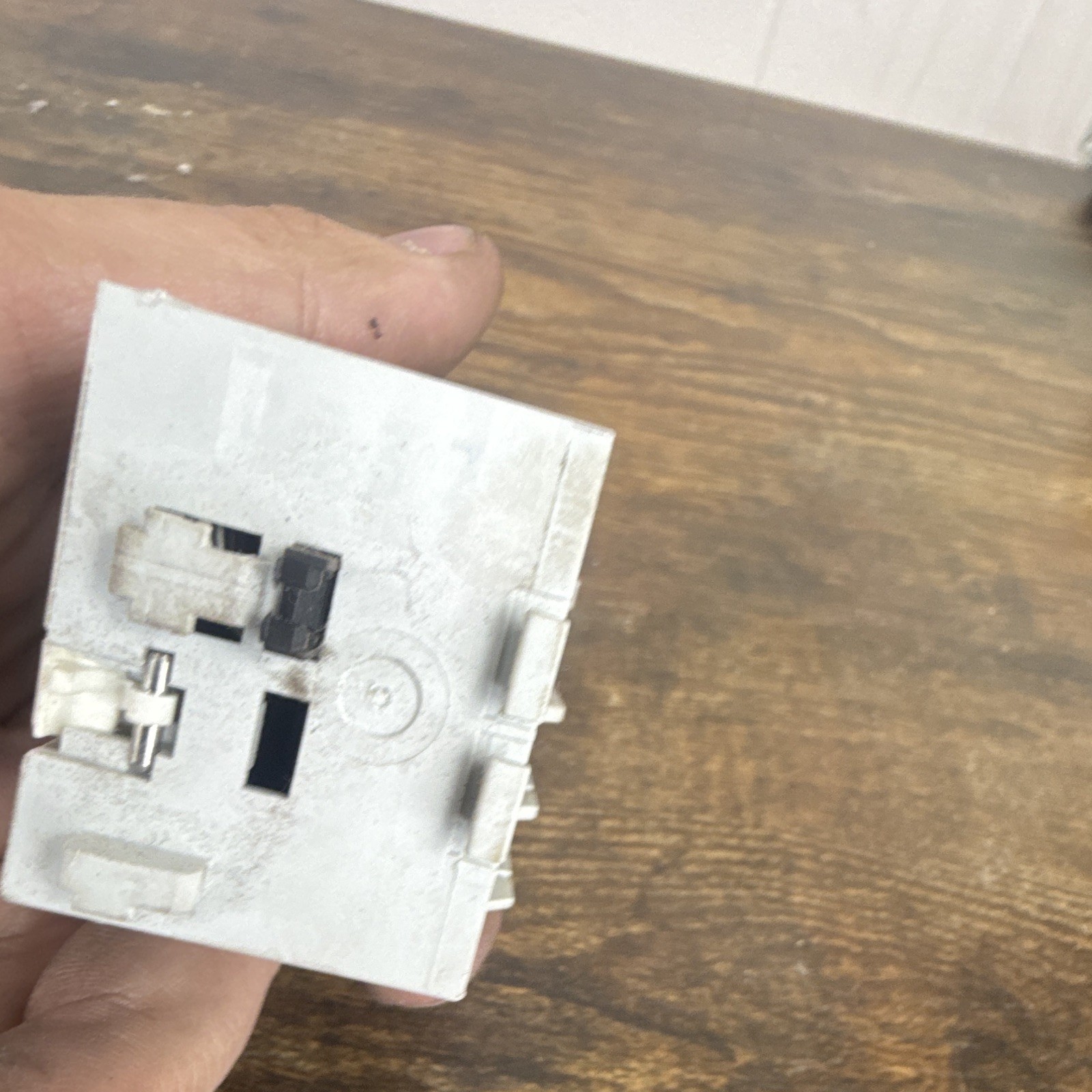 GE BTLF60C Delay-On Time Delay Relay 120VAC 10A SPDT 8-Pin 1-60 Sec