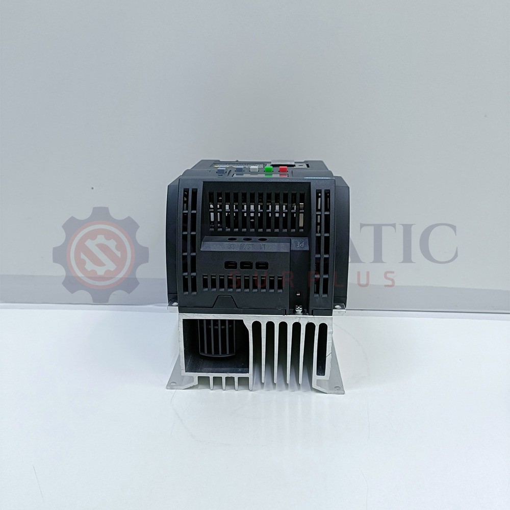 New Siemens 6SL3210-5BE23-0UV0 Inverter Drive, 3 kW, 3 Ph, 400 Vac, 7.3A, V#978