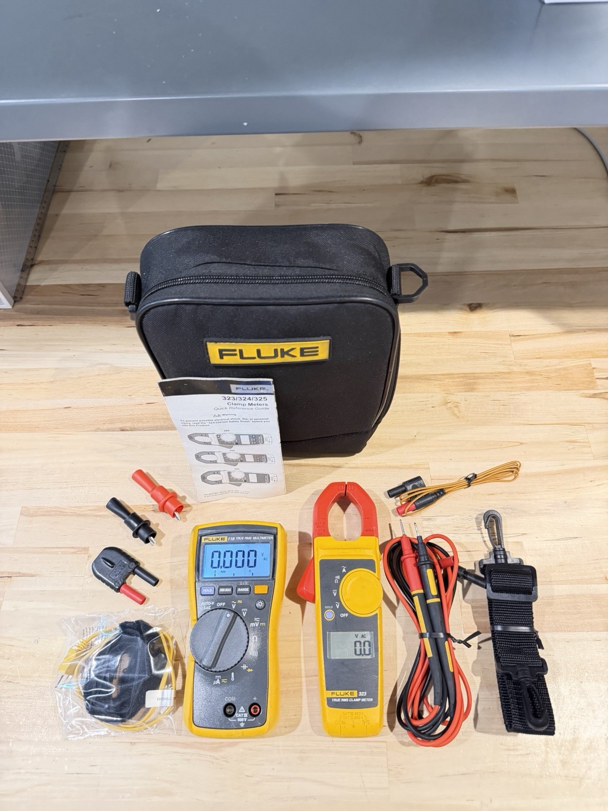 FLUKE 116/323 HVAC MULTIMETER COMBO KIT W/ ACCESSORIES (TESTED) SHIPS FAST