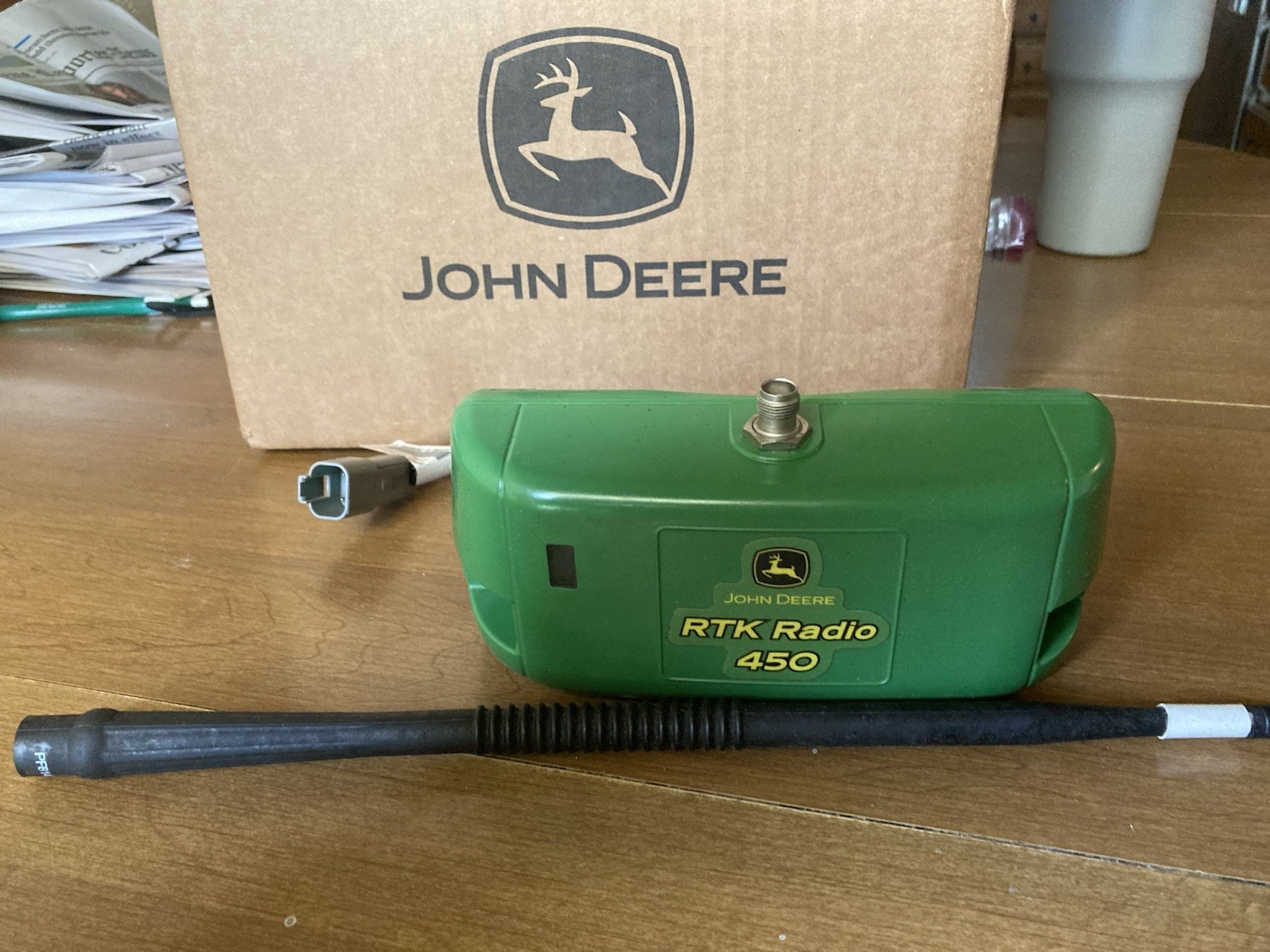 John Deere RTK Radio 450 GPS Guidance Receiver RTK Radio MPN 450 w/ Antenna