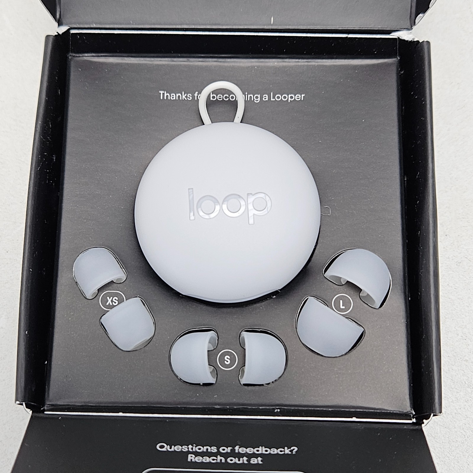 Loop Switch 2 Adjustable Ear Plugs 3 Noise Relief Modes 20-26 dB (SNR) Reduction