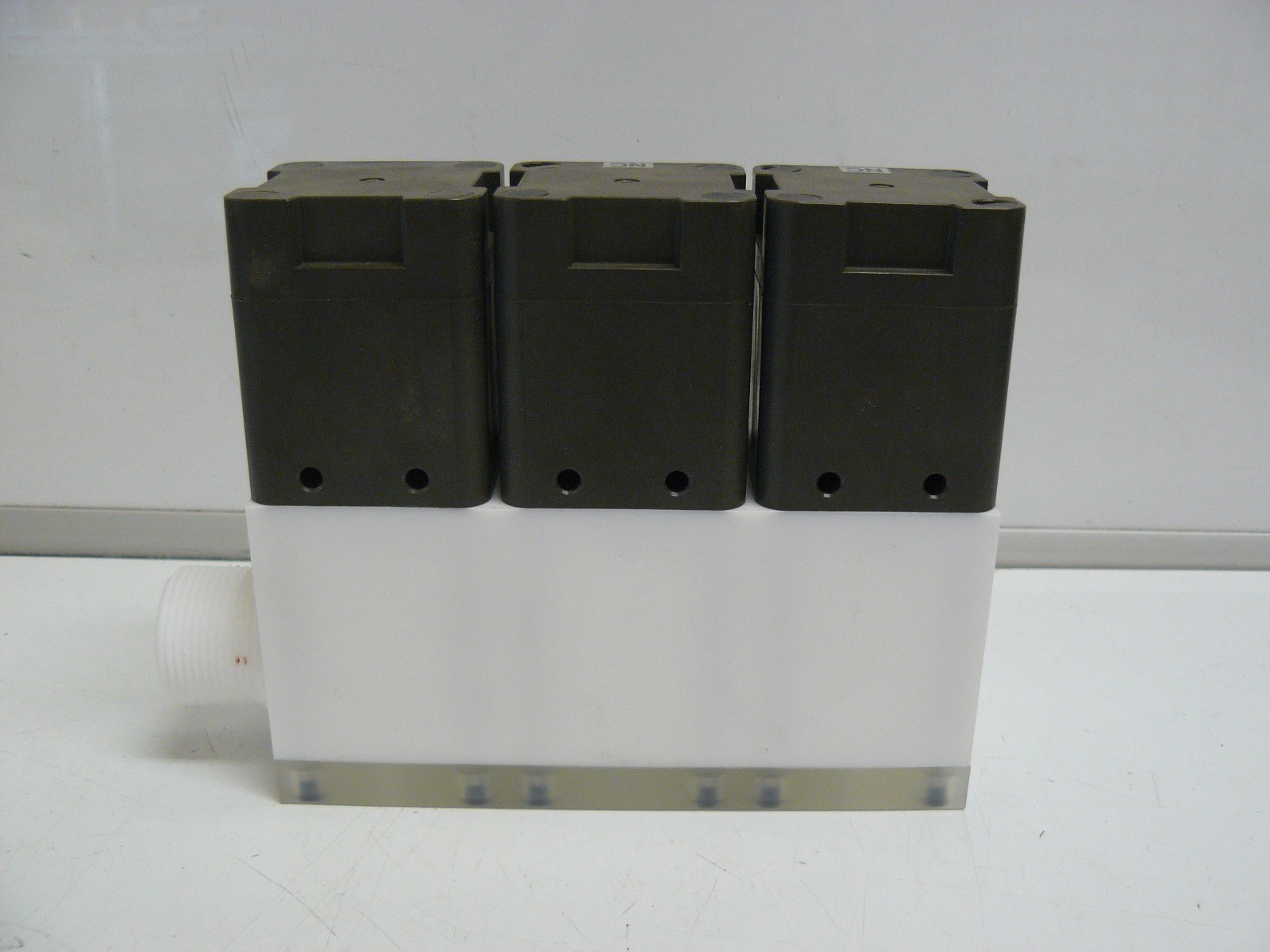 CKD GAMD402-X0194-03 PNEUMATIC ACTUATED CHEMICAL VALVES 0-0.3 MPA NEW