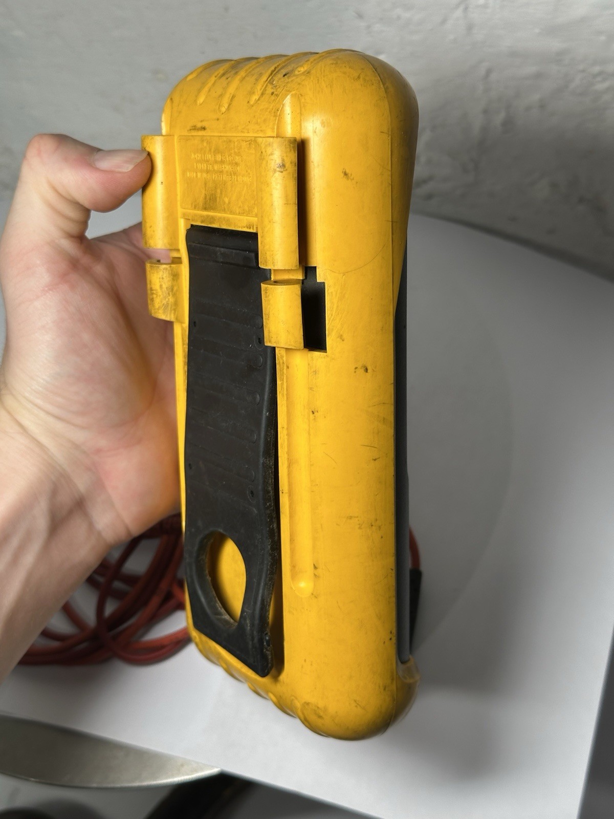 FLUKE 88 Automotive Voltmeter Electrical Meter Auto Tool Used Working