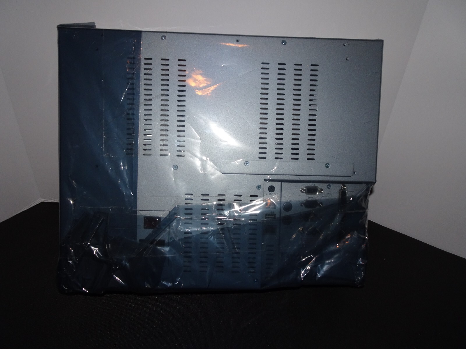 Axiomtek P1150-370RC Operator Interface Panel, PC-All-in-One 15.0″ – NEW