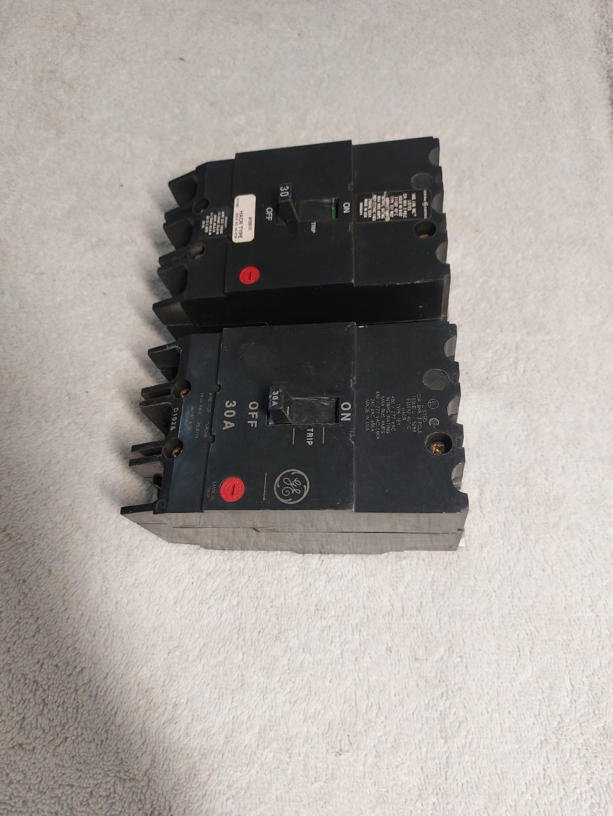 GE TEY330 30A 480V 3-POLE CIRCUIT BREAKER (LOT OF 2)