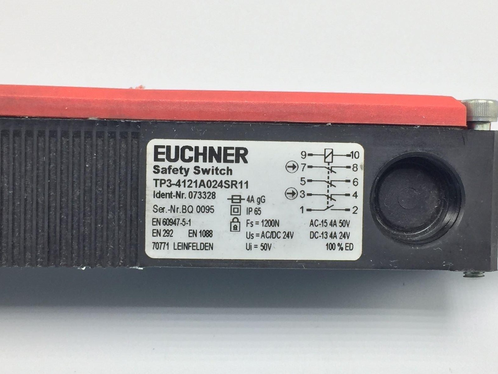 Euchner TP3-4121A024SR11 Safety Switch 24VAC/DC 07338