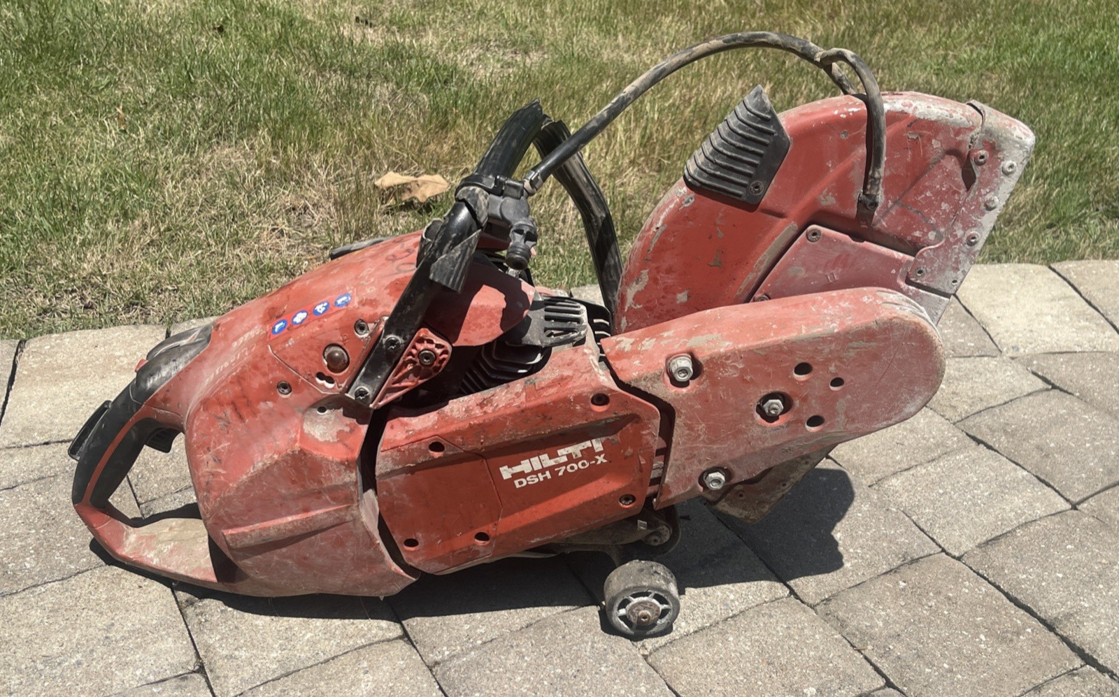 Hilti DSH 700-X Handheld Cut-Off Gasoline Concrete Saw – Used / Untested