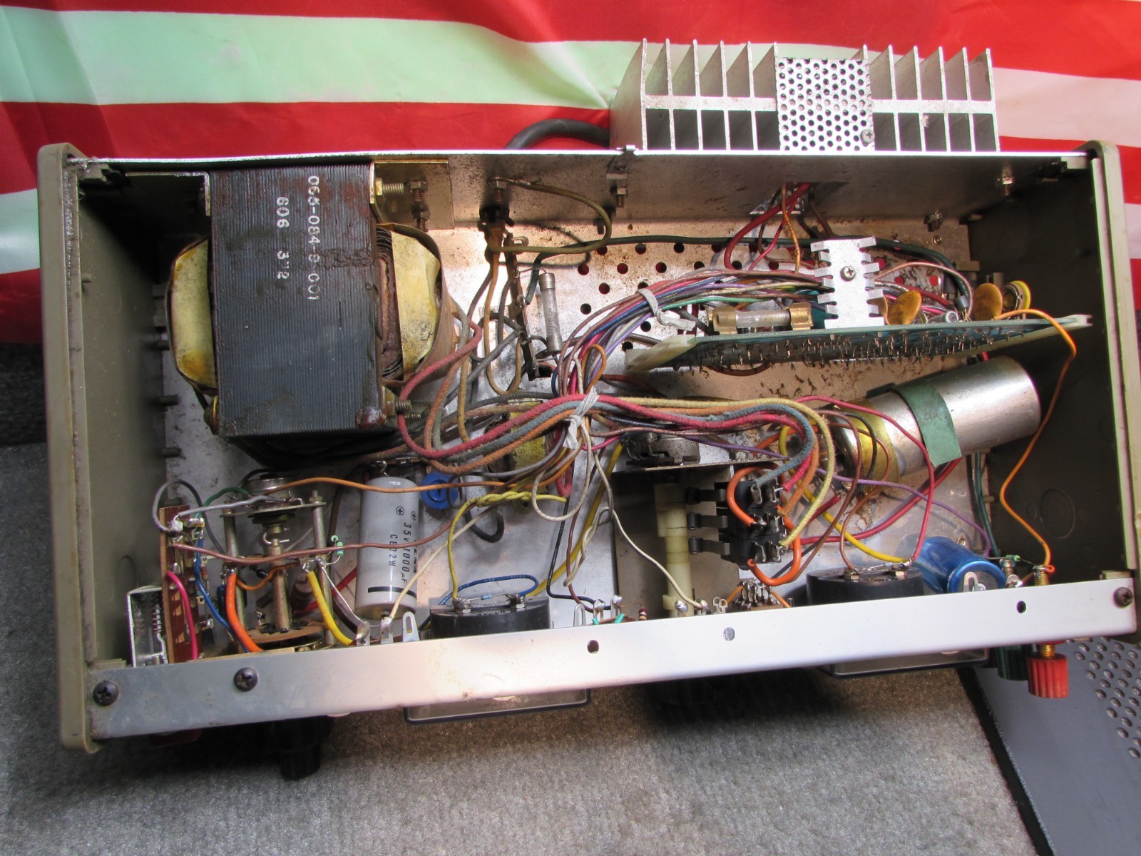 ESTATE* VINTAGE DYNASCAN B&K 1601 DC POWER SUPPLY ~ READ