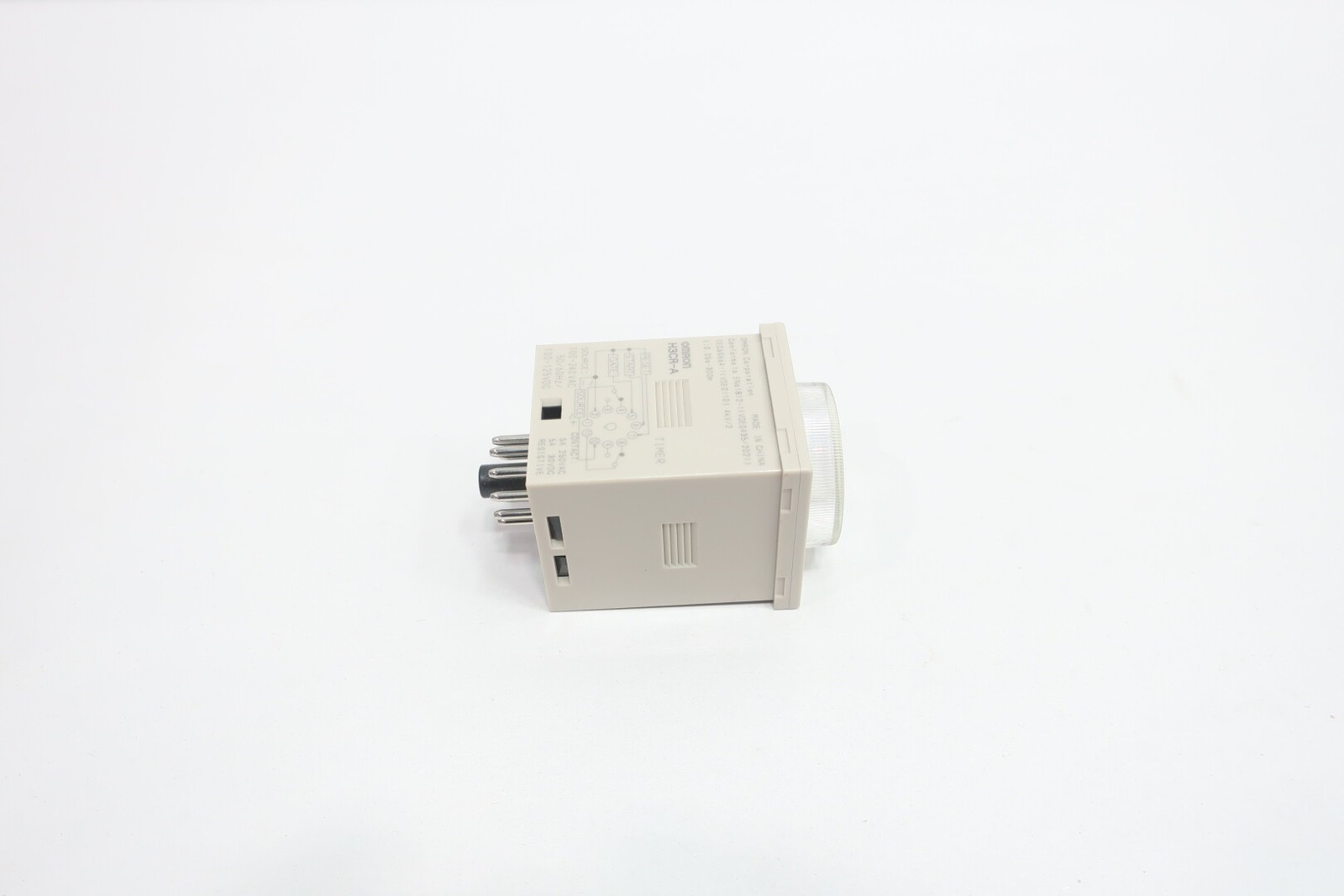 Omron H3CR-A Timer 0-1.2min 100-125v-dc 100-240v-ac