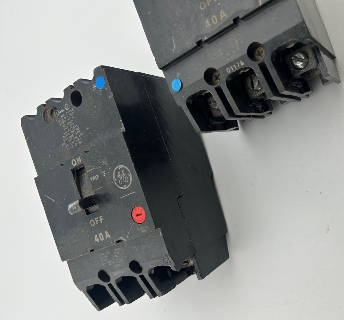 GE TEY TEY340 Circuit Breaker *CHIPPED* 3 pole 40 amp 480/277v – Warranty